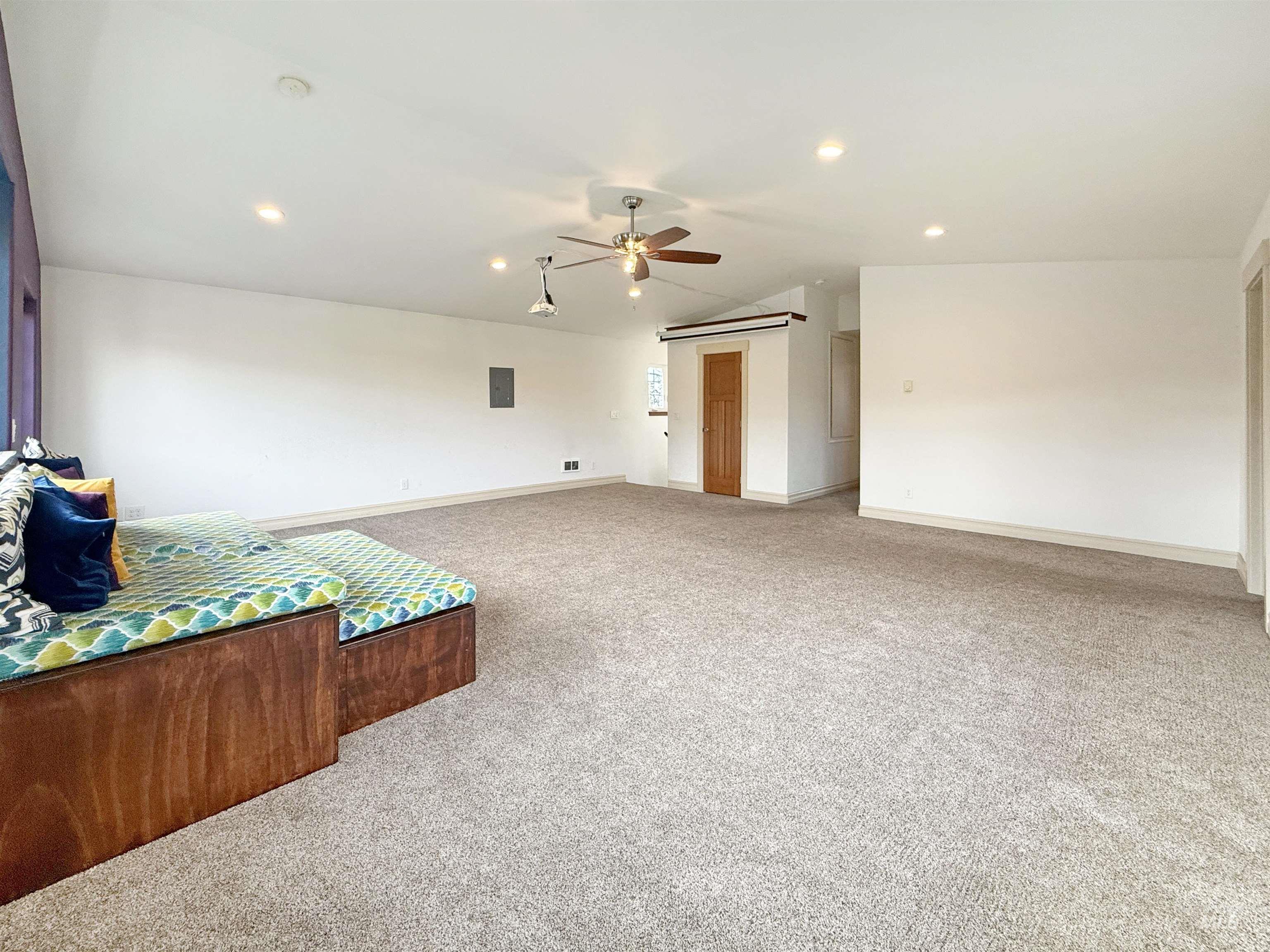 739 Maple Street Property Photo 15