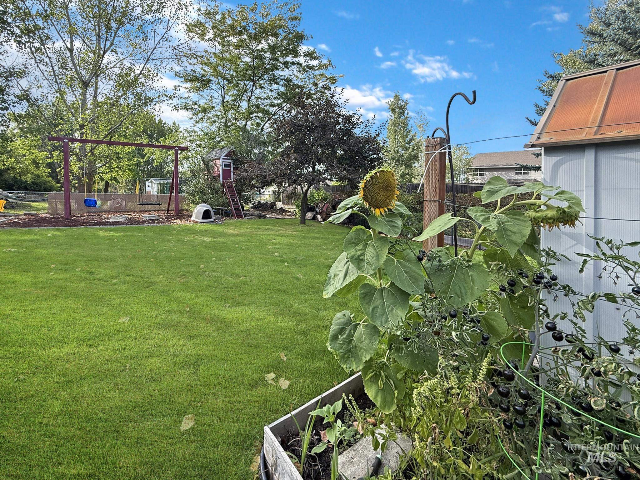 739 Maple Street Property Photo 24