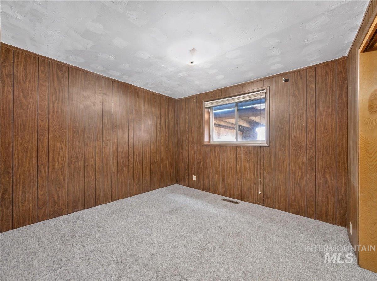 790 E 12th Street Property Photo 36