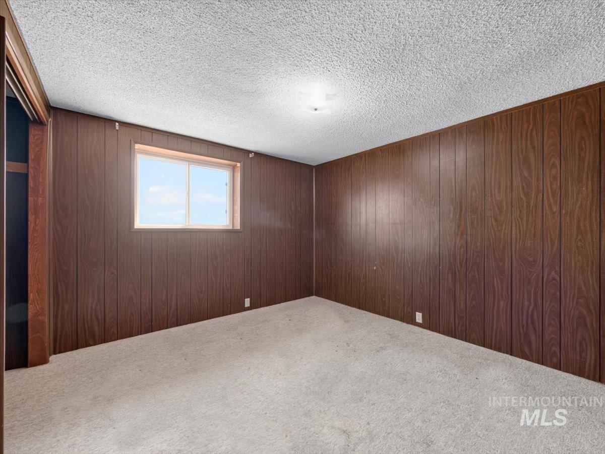790 E 12th Street Property Photo 39