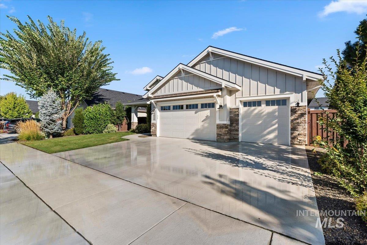4450 W Lost Rapids Dr Property Photo 3