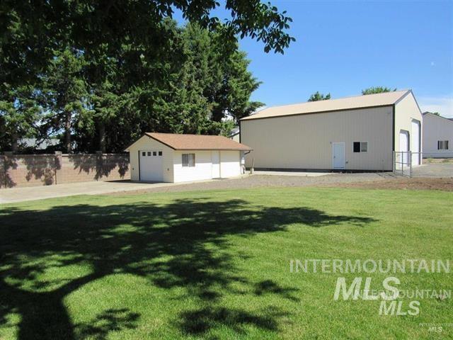 1777 4th Ave. Property Photo 4