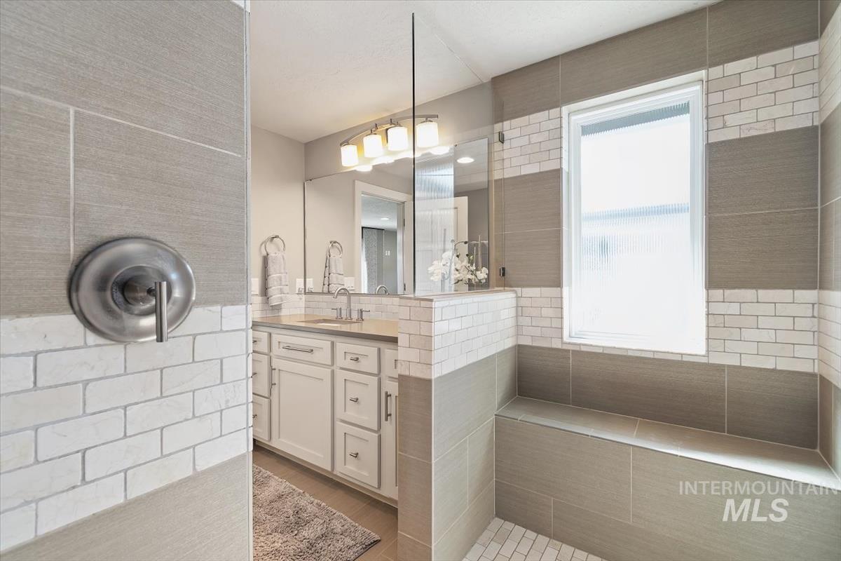 709 E Braemere Property Photo 18