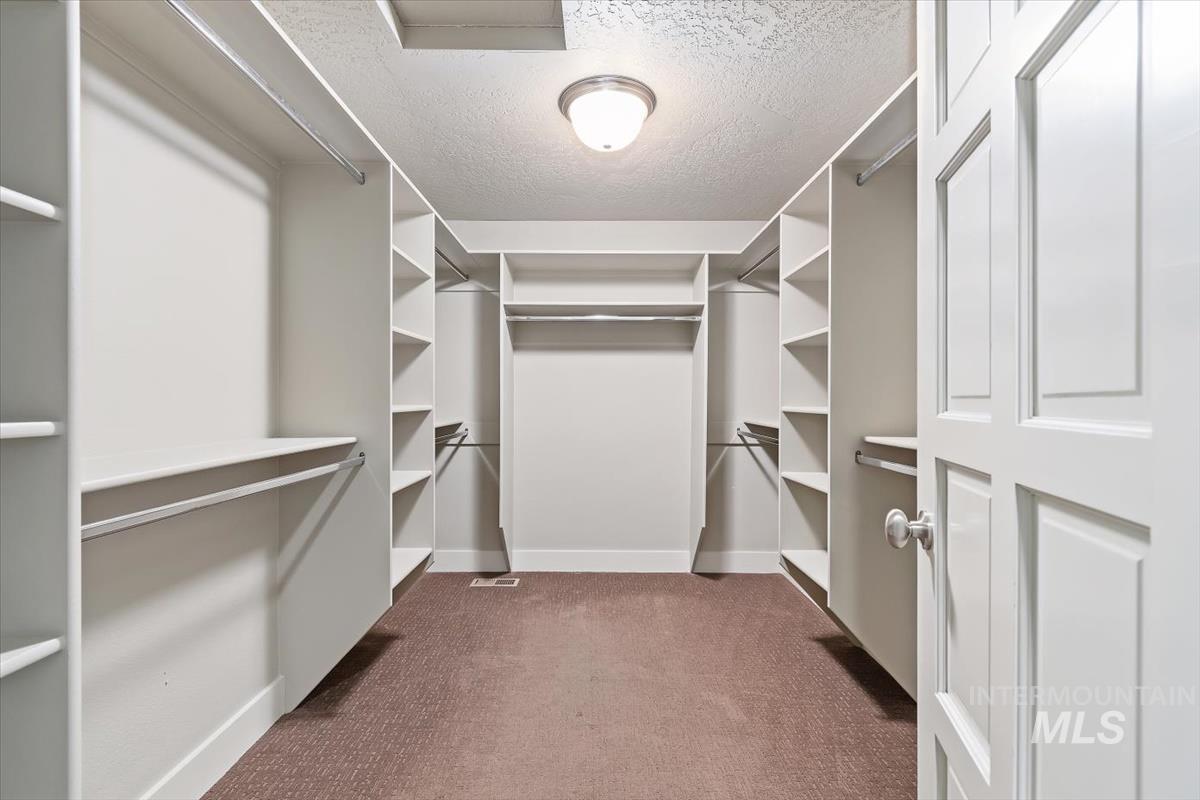 709 E Braemere Property Photo 19