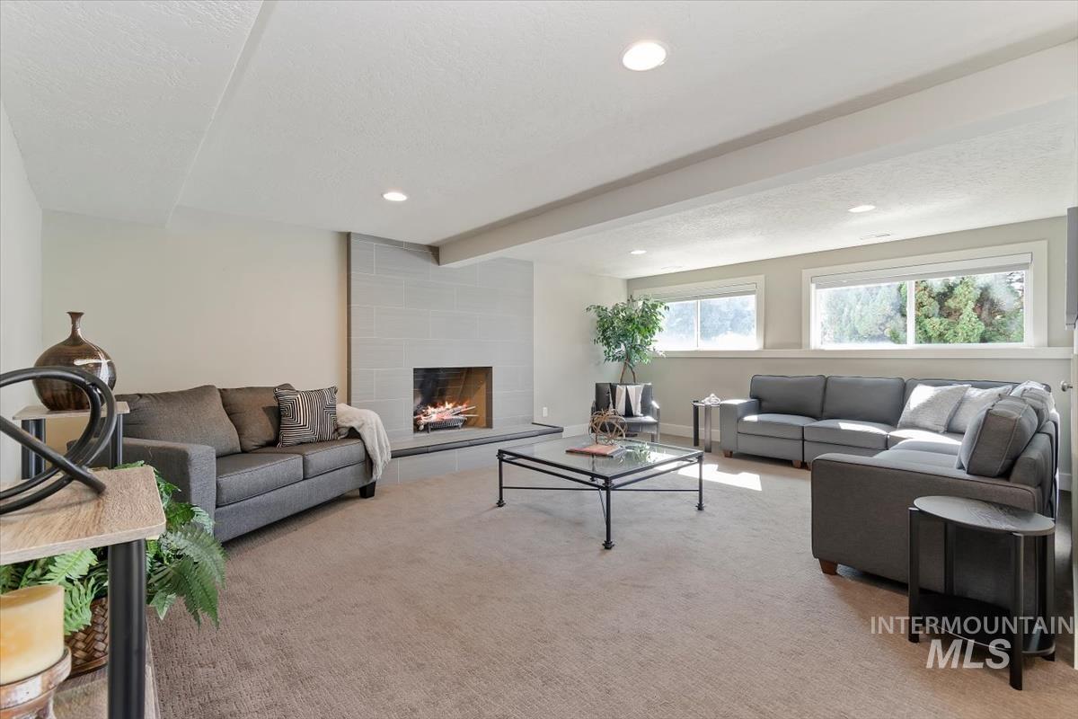 709 E Braemere Property Photo 28