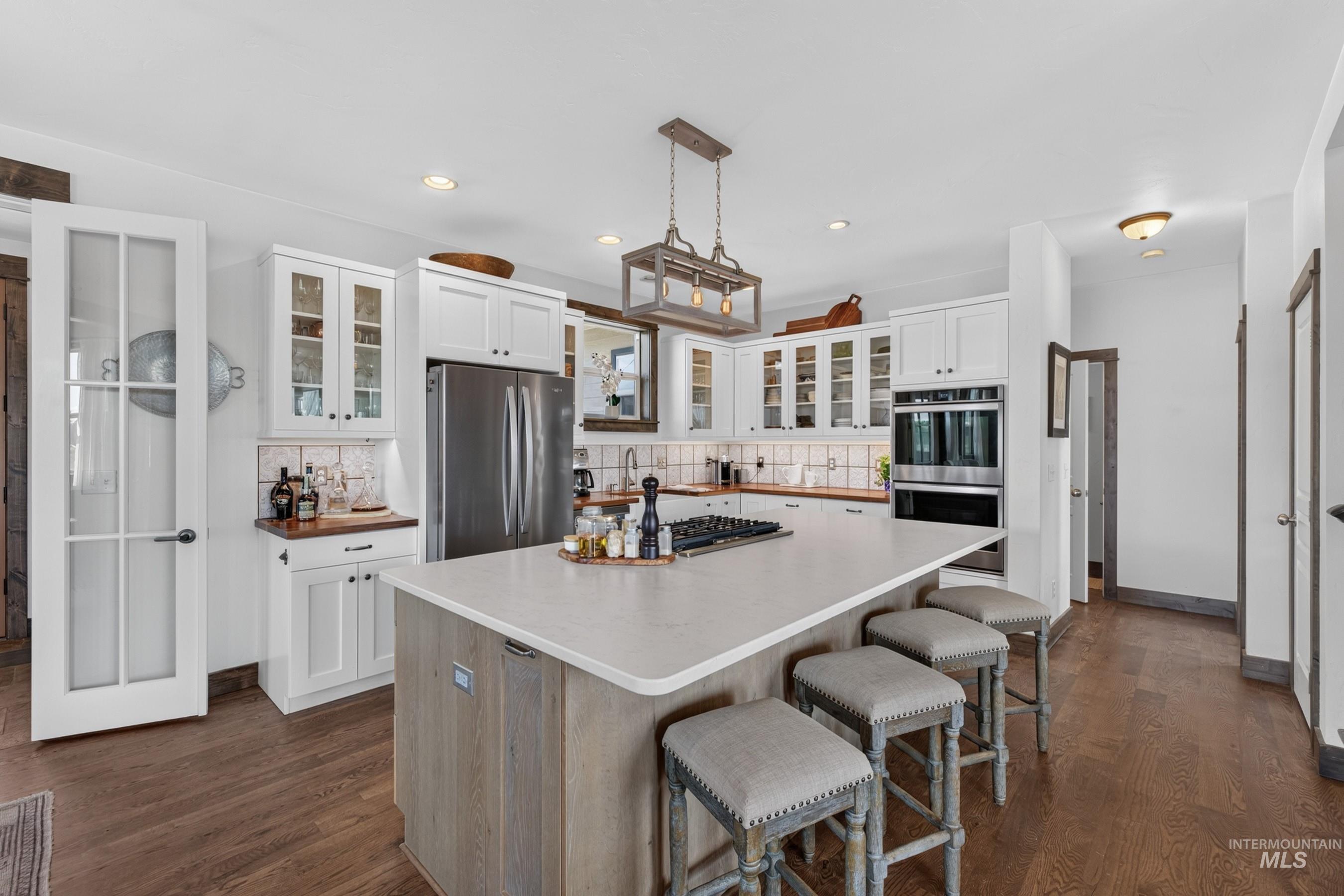 59 Salmon Loop Property Photo 4