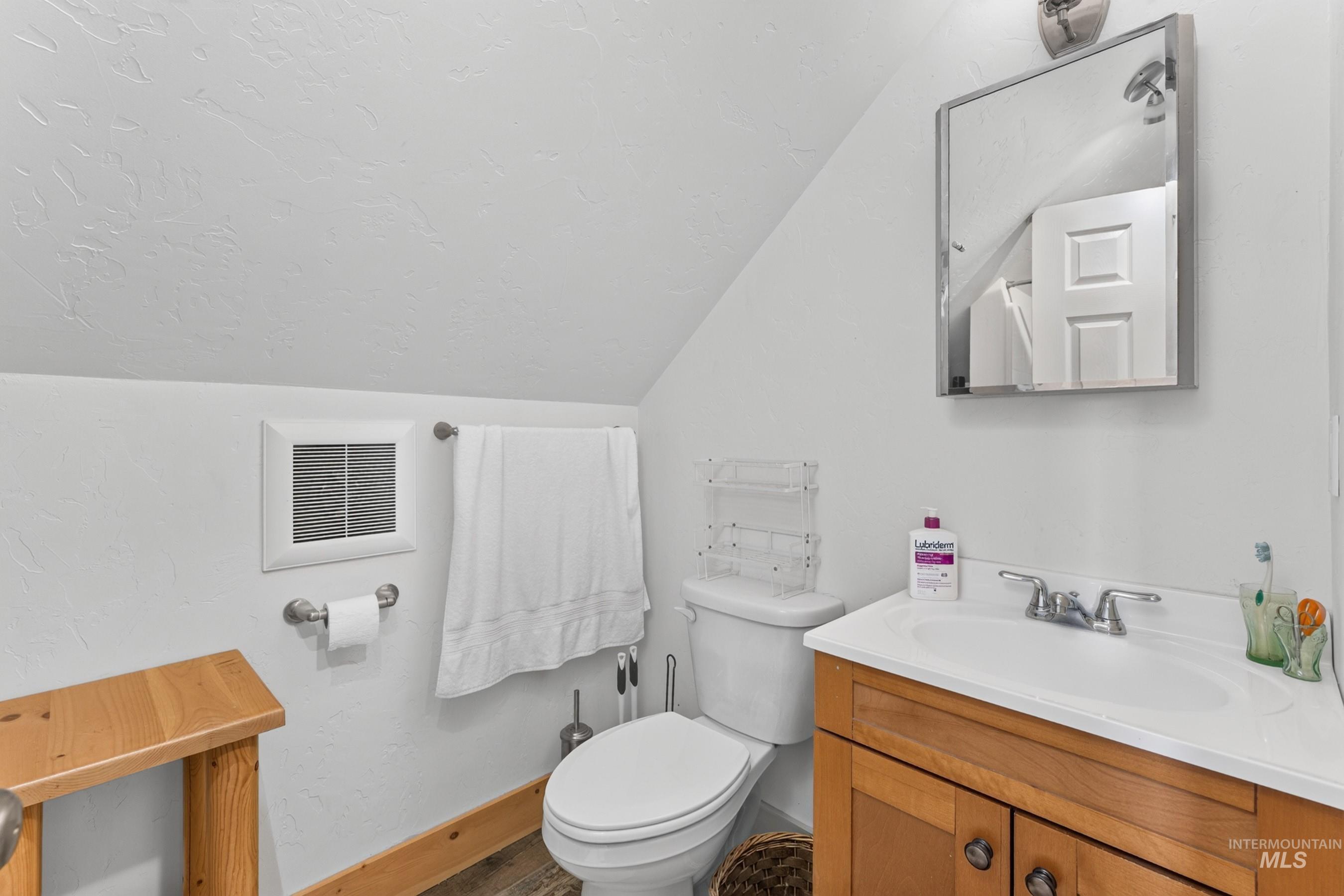 59 Salmon Loop Property Photo 37