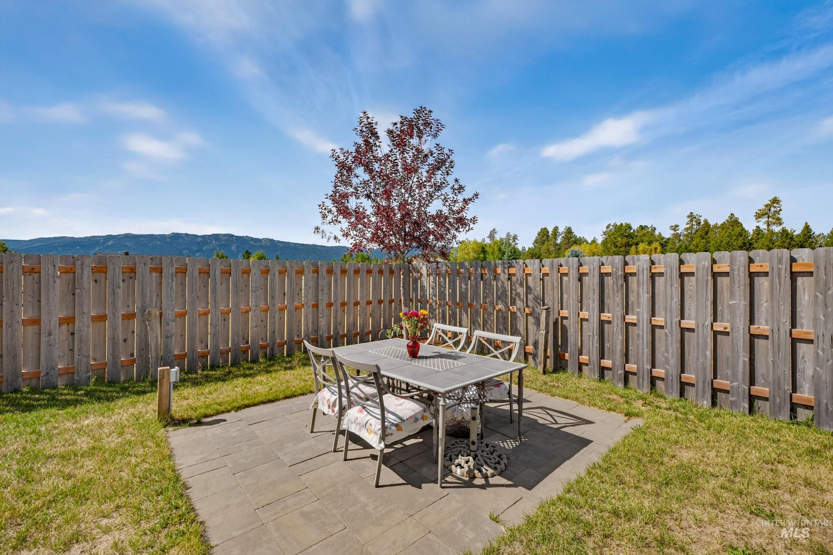 59 Salmon Loop Property Photo 43