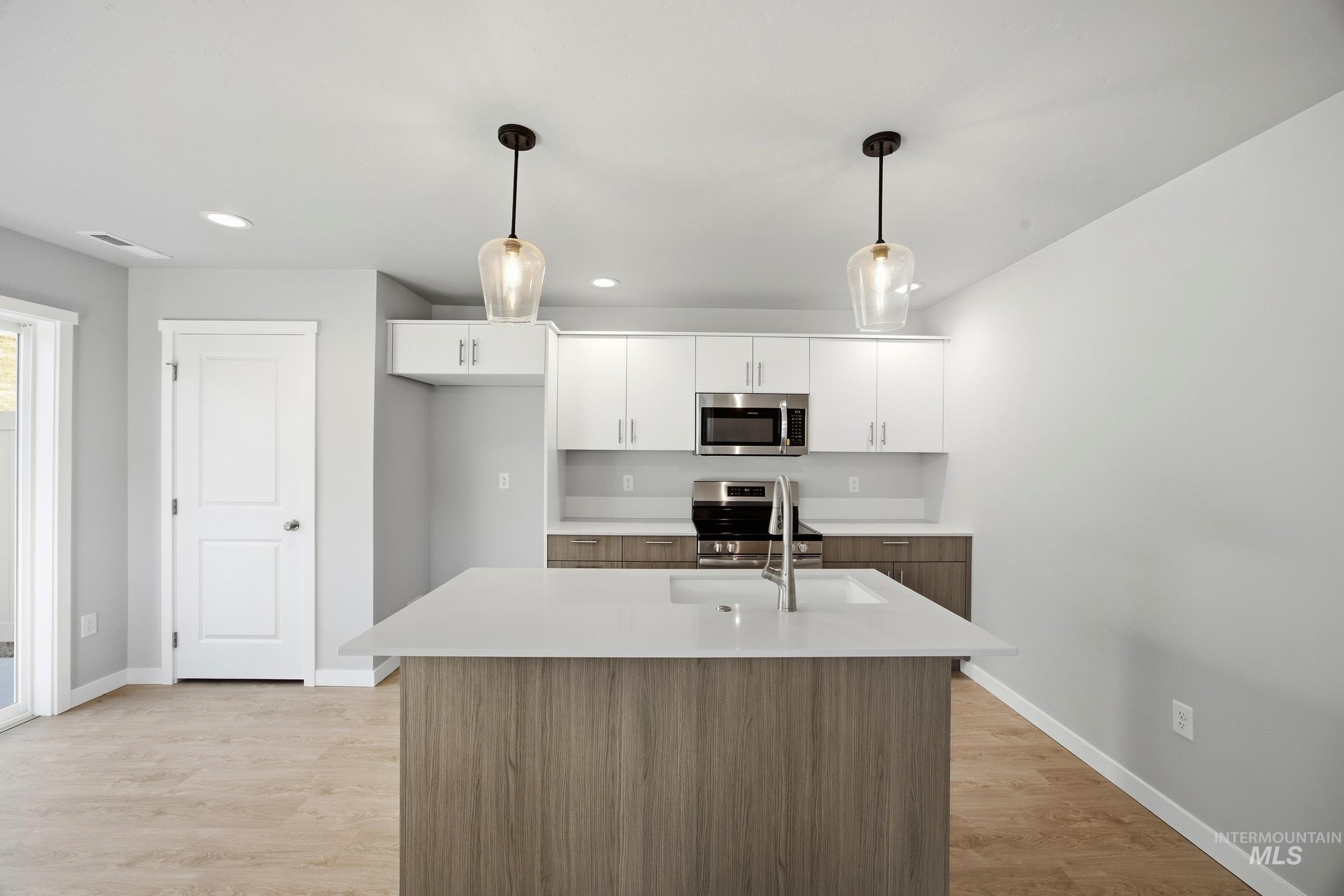 106 Bighorn St Property Photo 3