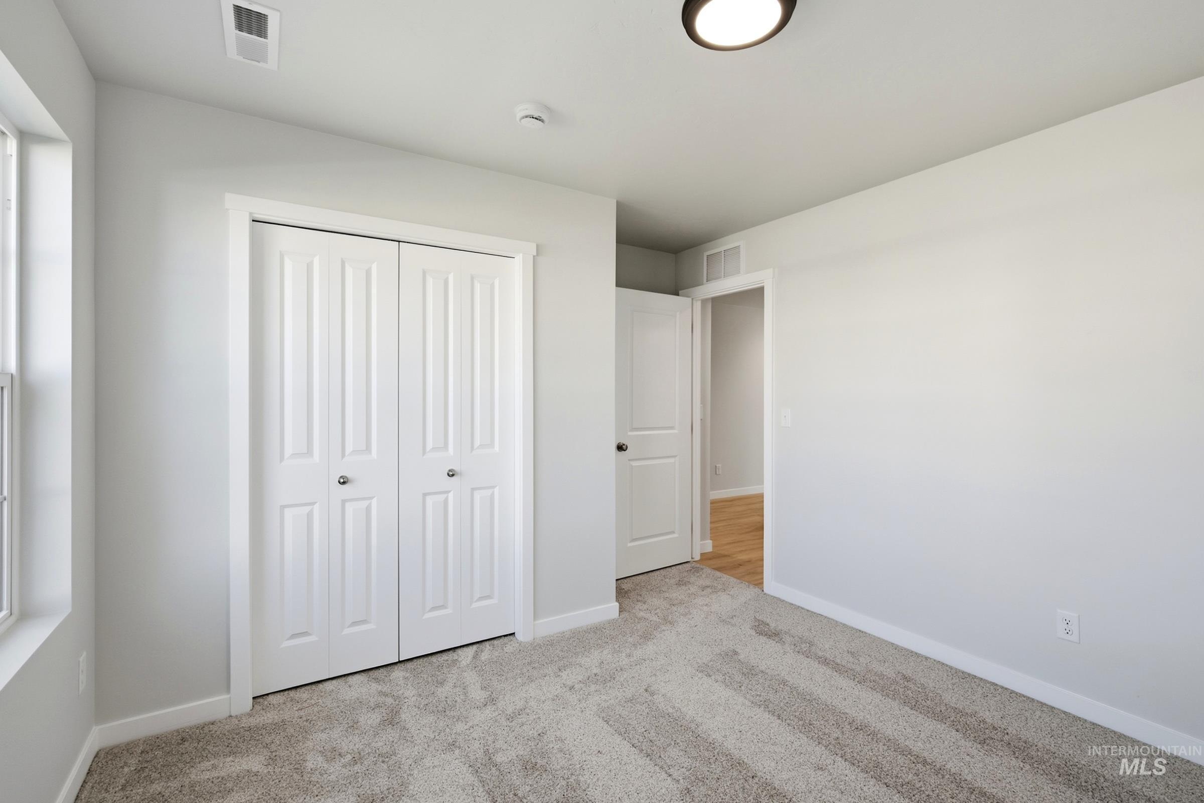 4486 S Amsterdam Ave Property Photo 11
