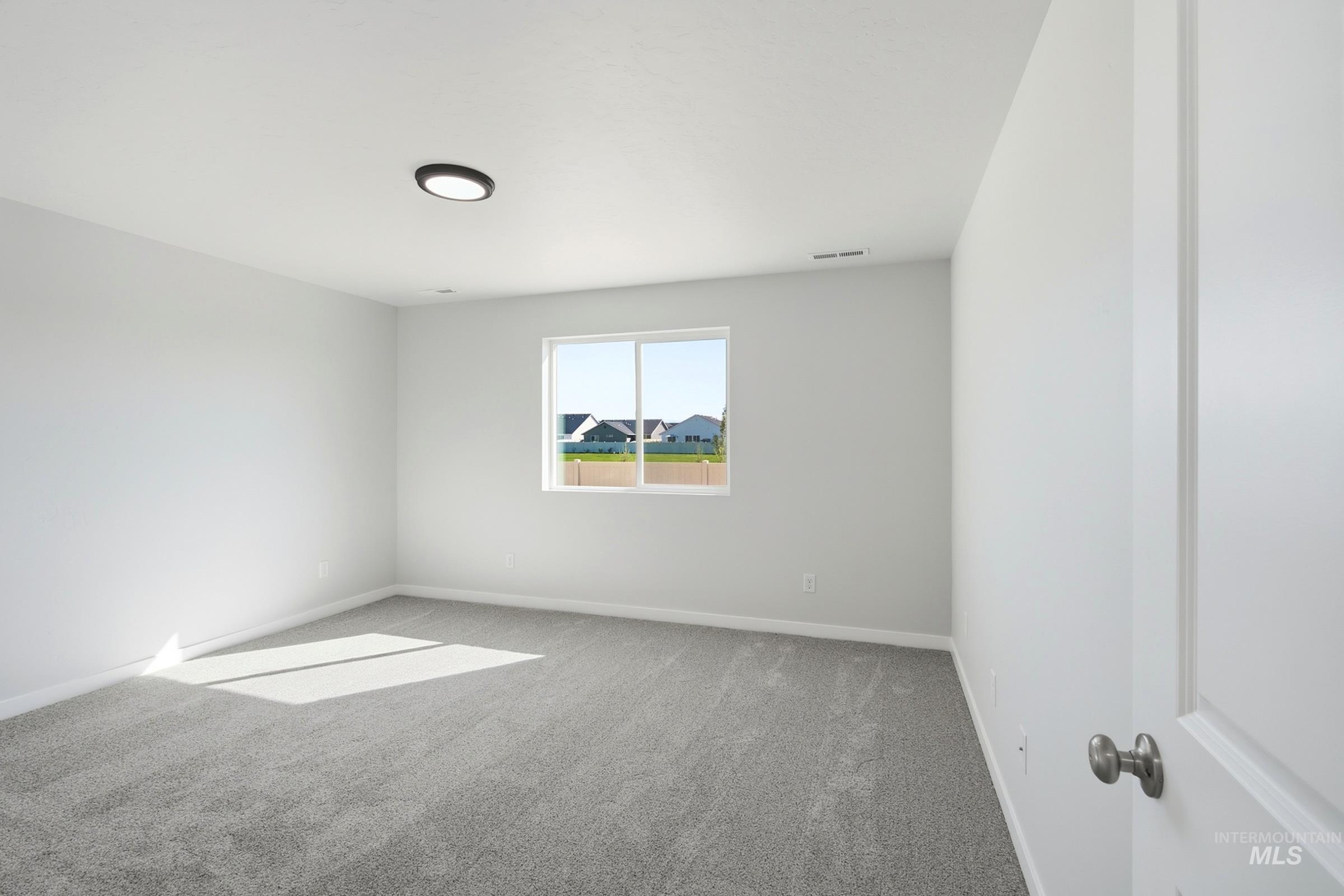 4486 S Amsterdam Ave Property Photo 18