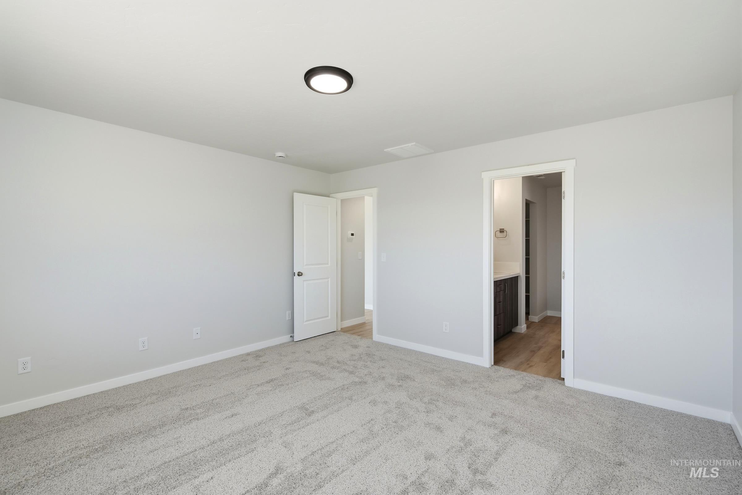 4486 S Amsterdam Ave Property Photo 19