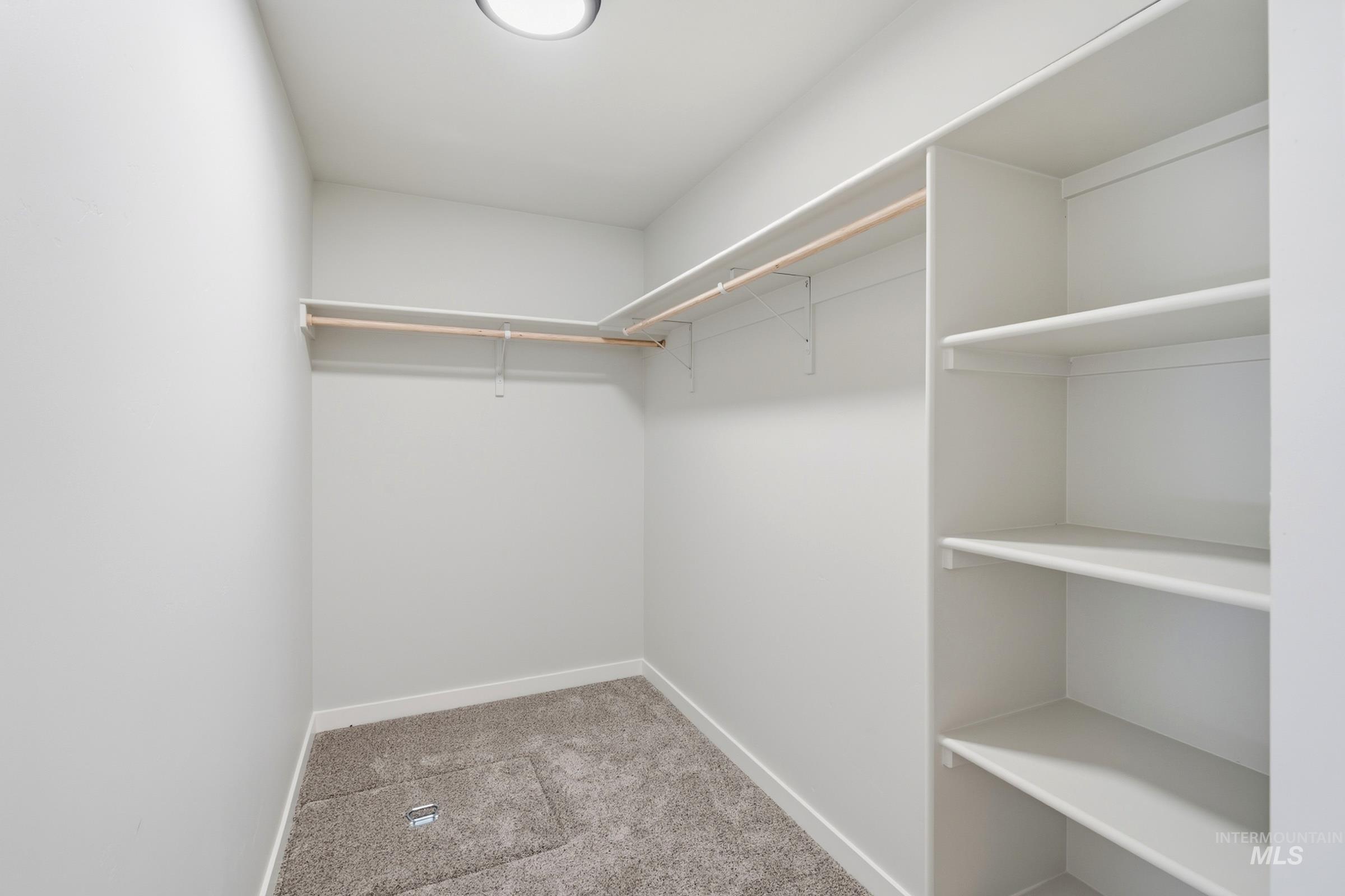 4486 S Amsterdam Ave Property Photo 22