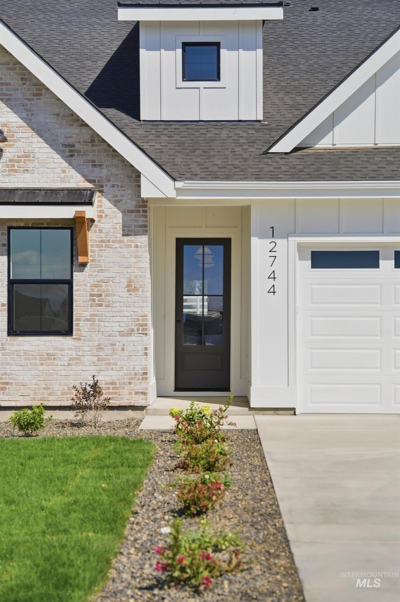 12744 Fjord St. Property Photo 6