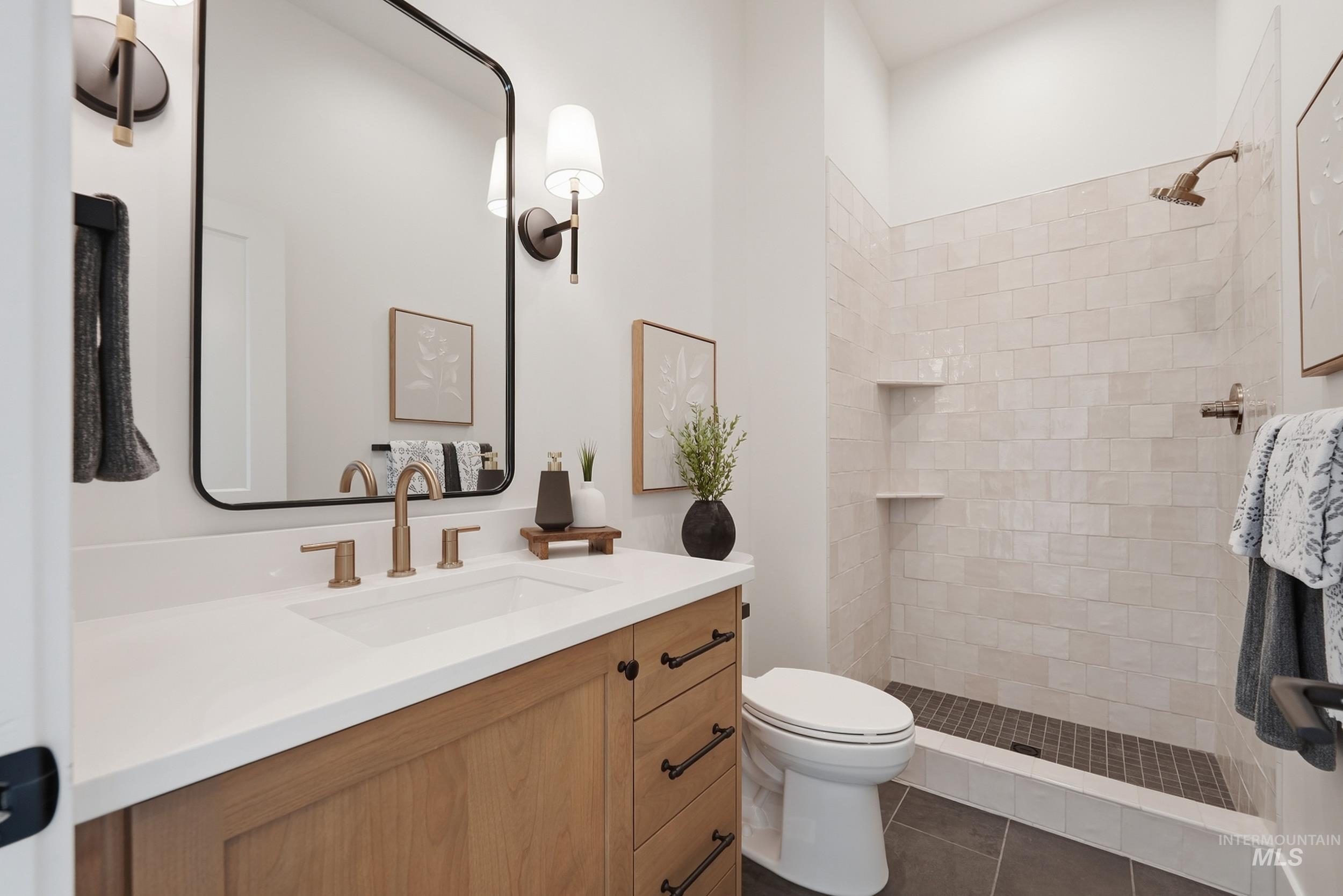 12744 Fjord St. Property Photo 44