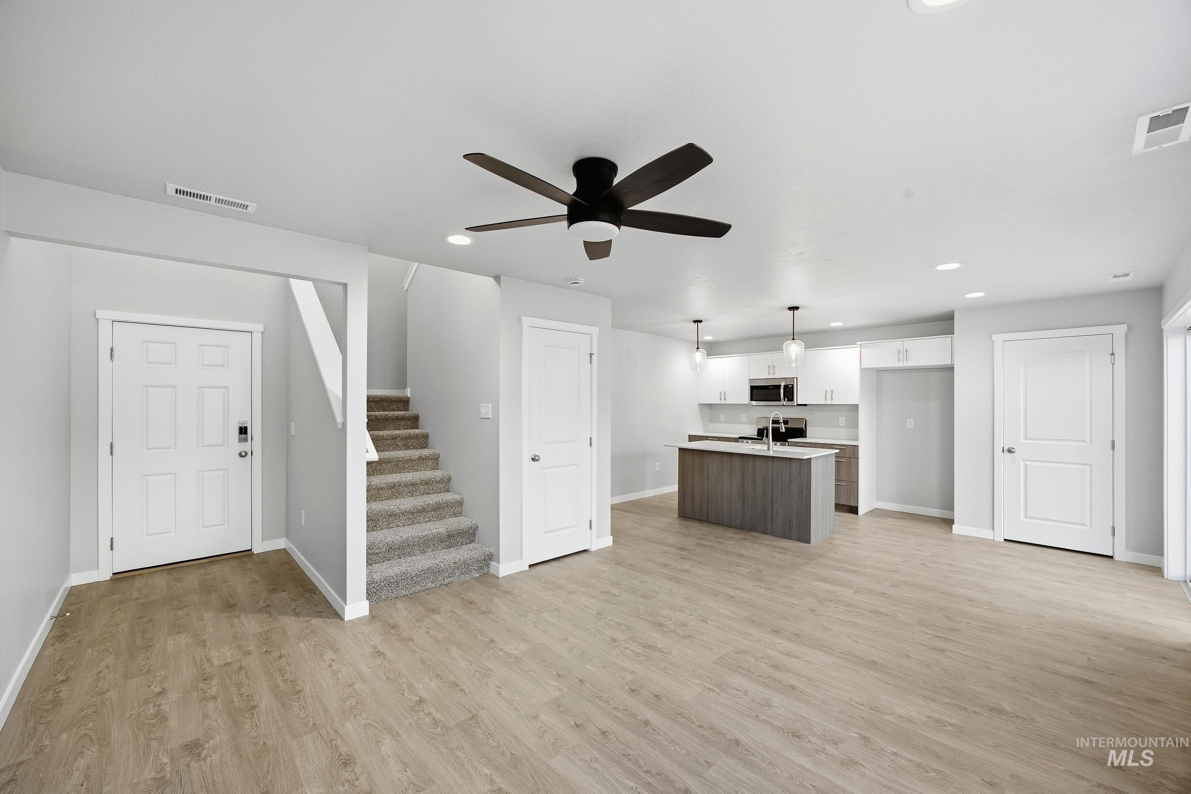 104 Bighorn St Property Photo 8
