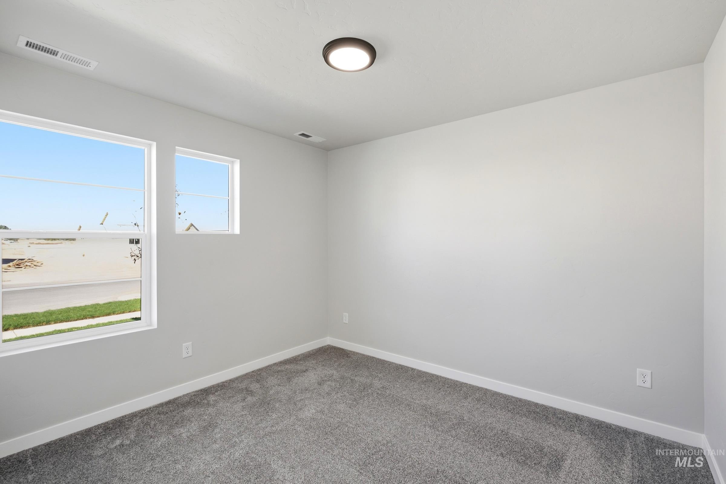 4468 S Amsterdam Ave Property Photo 10