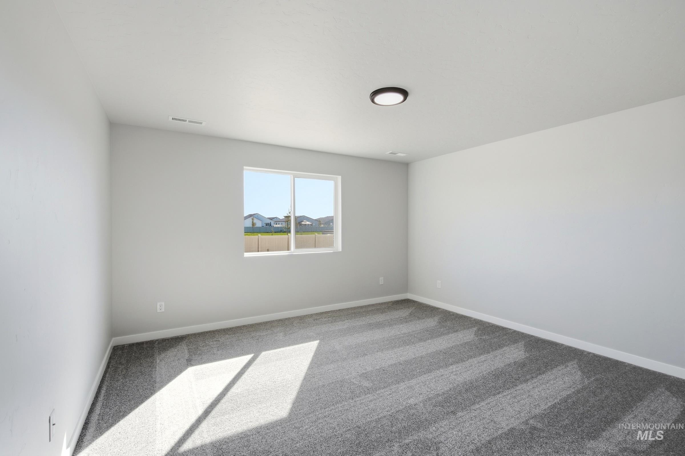 4468 S Amsterdam Ave Property Photo 15