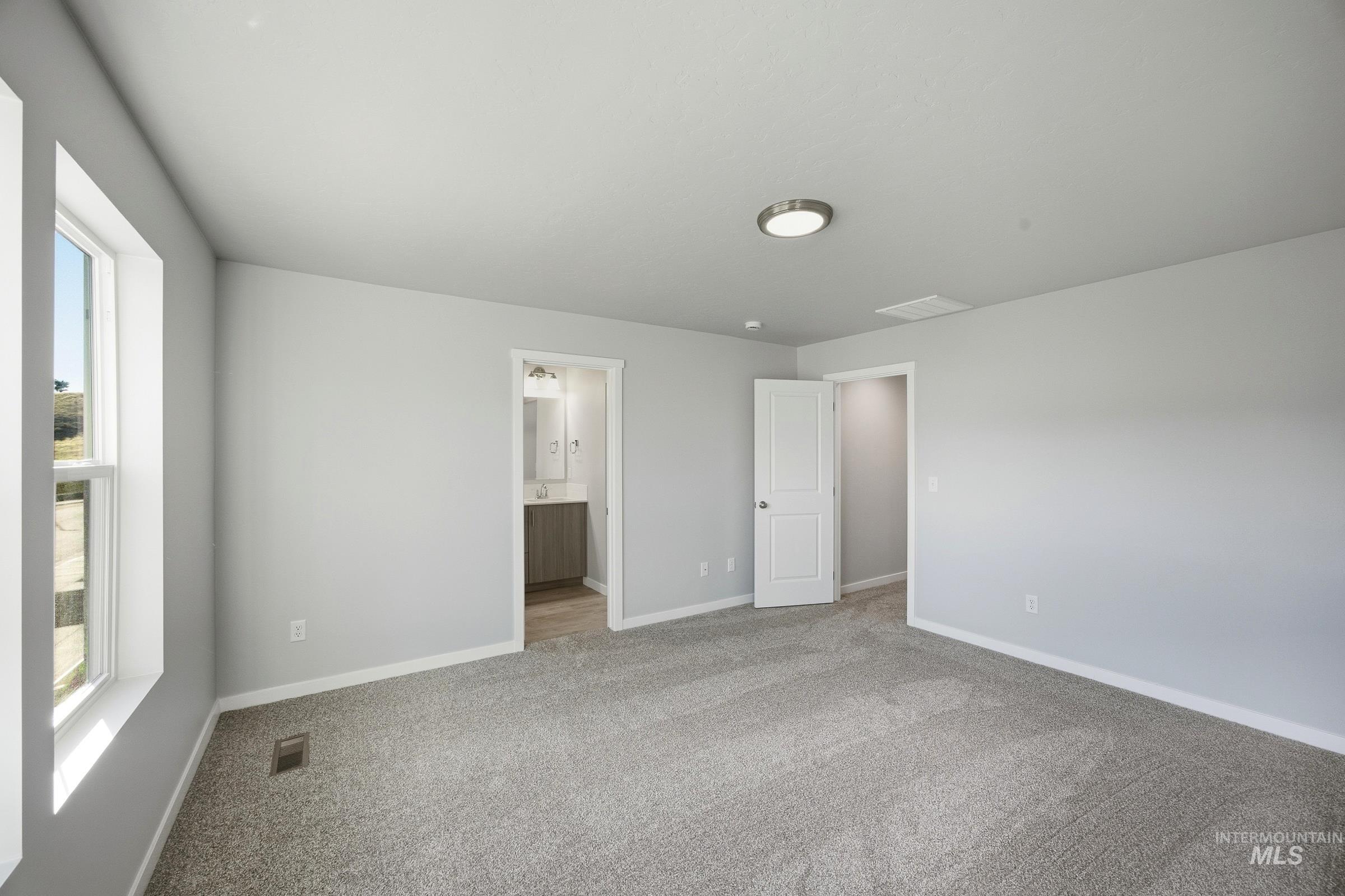 102 Bighorn St Property Photo 18