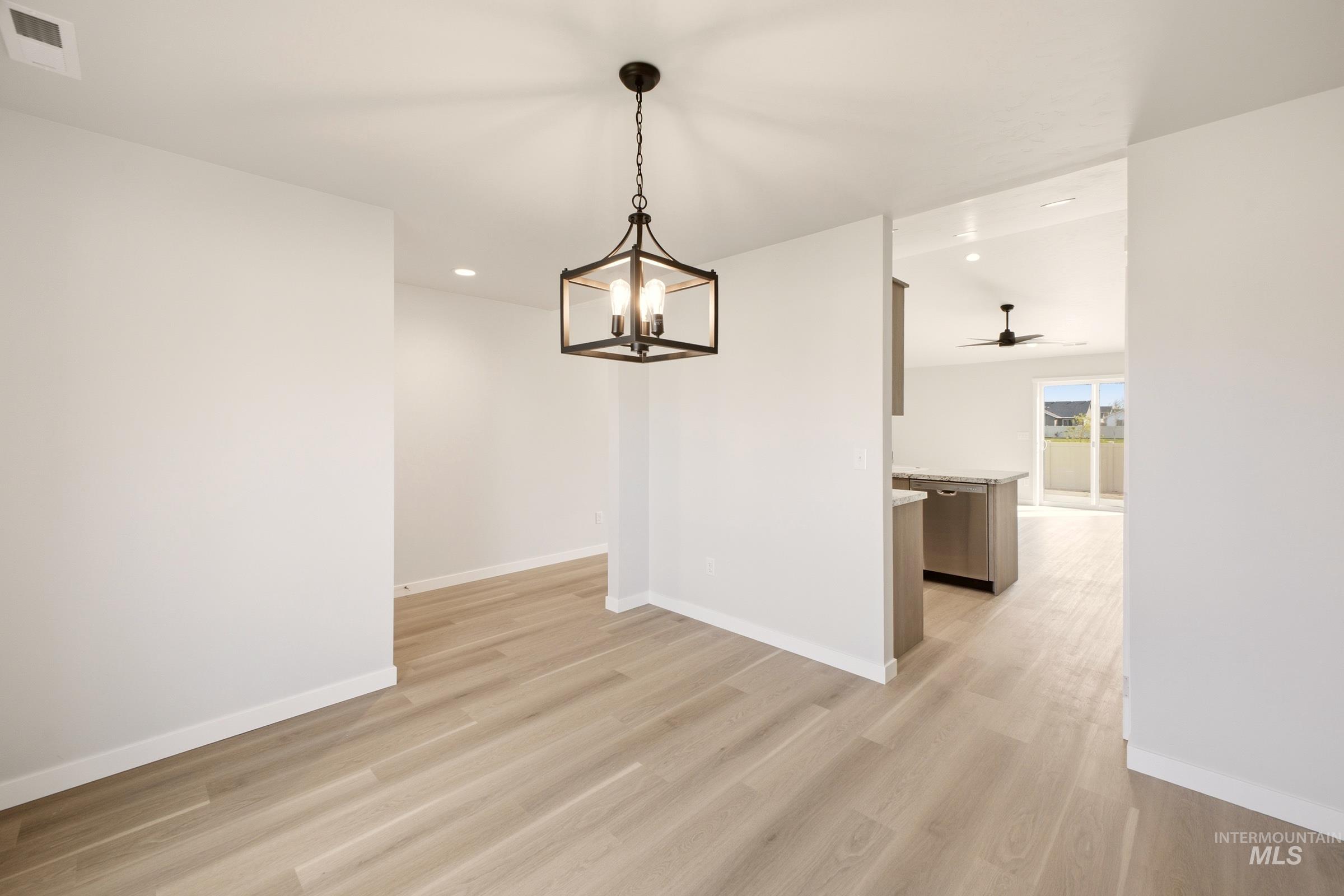 4450 S Amsterdam Ave Property Photo 8