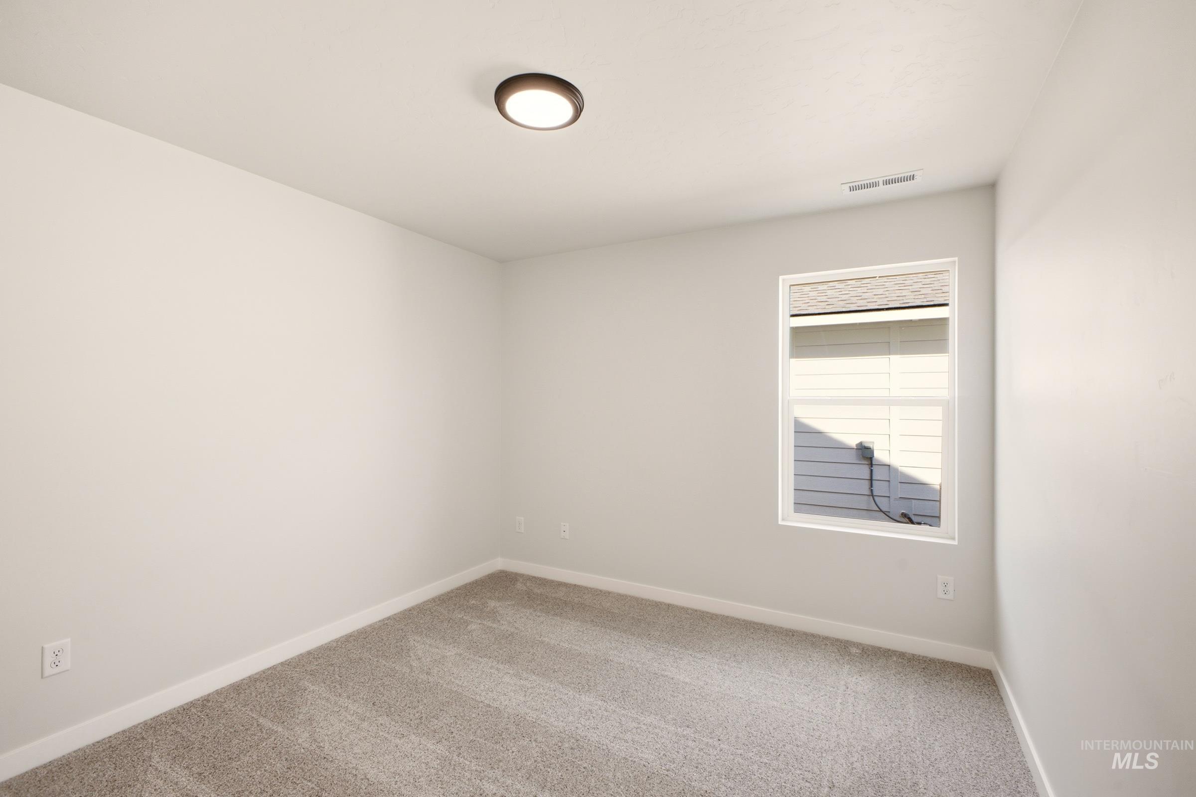 4450 S Amsterdam Ave Property Photo 9