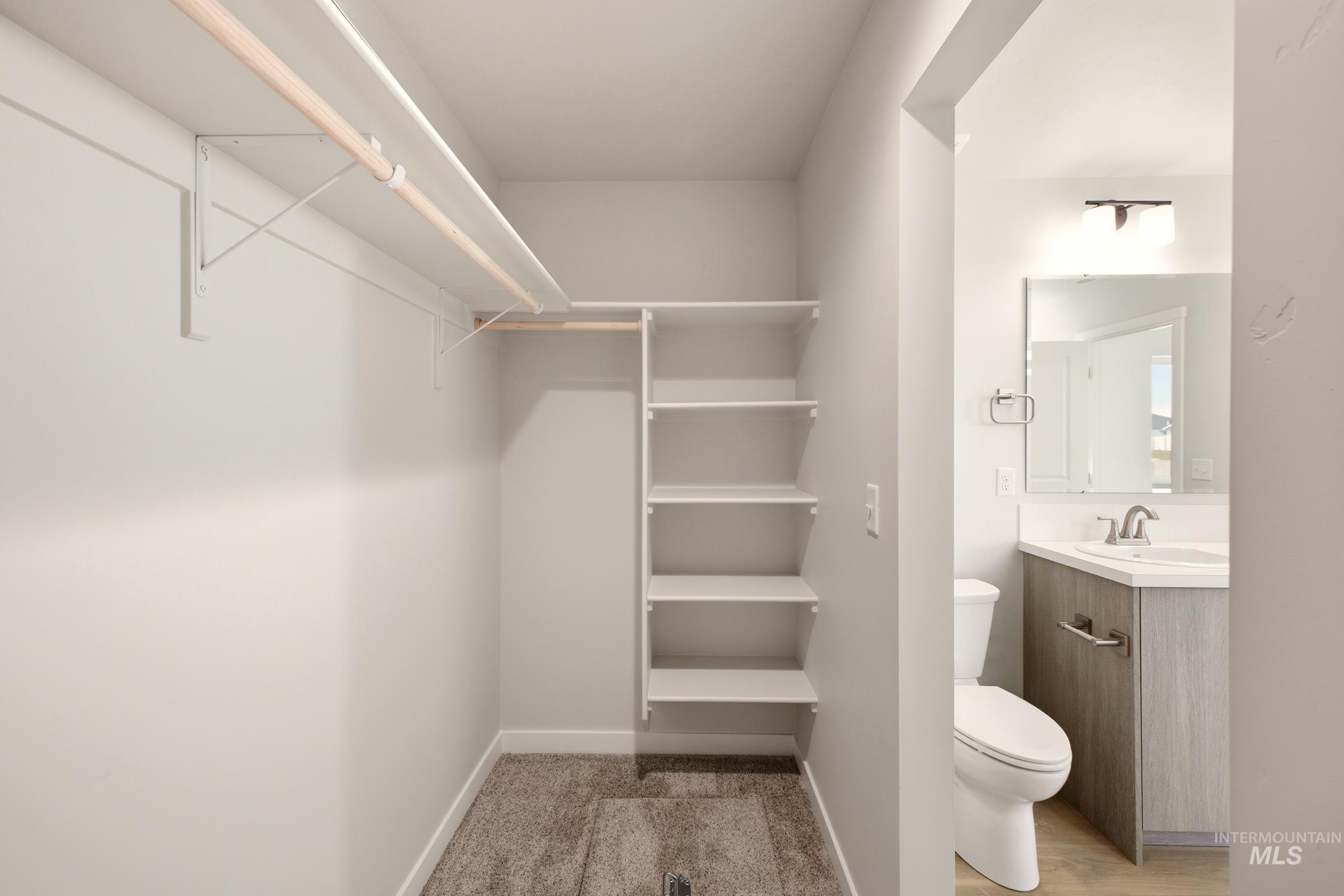 4450 S Amsterdam Ave Property Photo 18