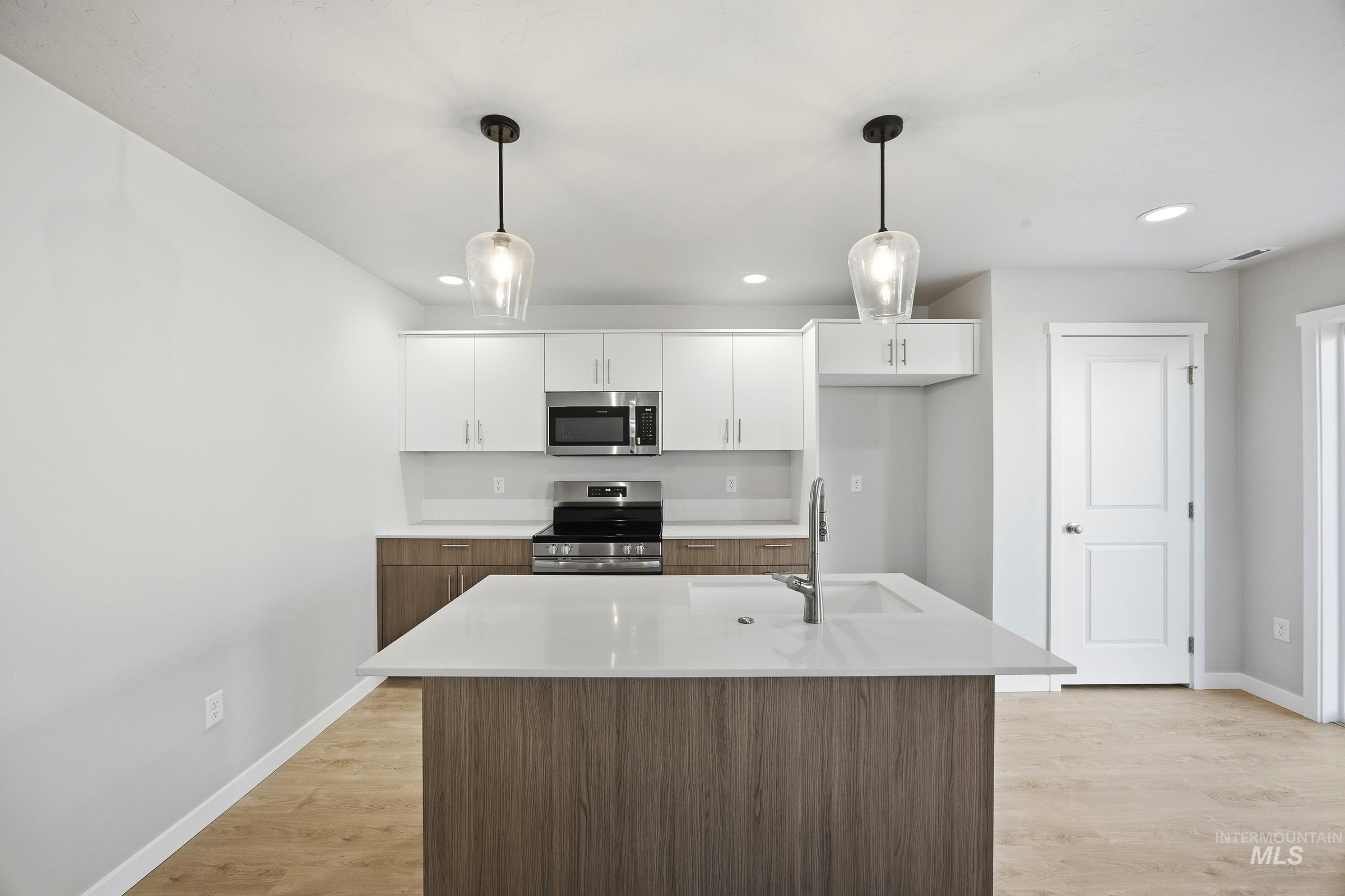 100 Bighorn St Property Photo 2