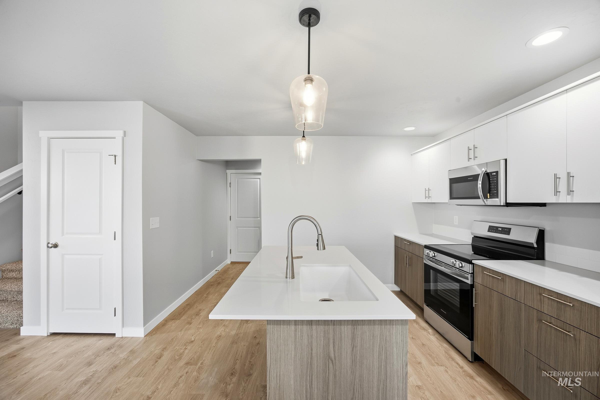 100 Bighorn St Property Photo 4