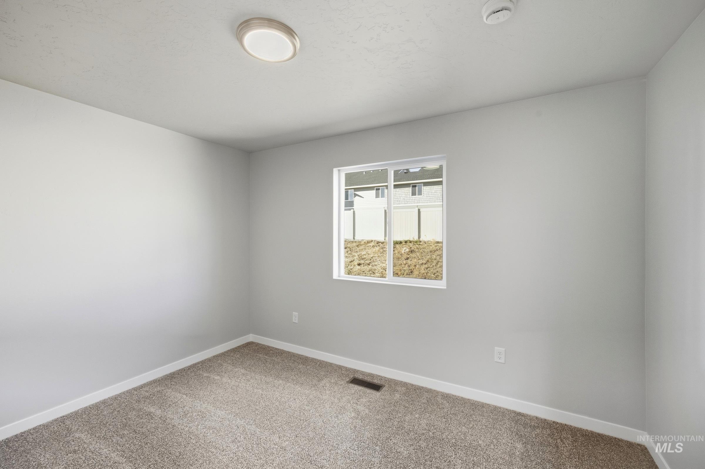 100 Bighorn St Property Photo 12
