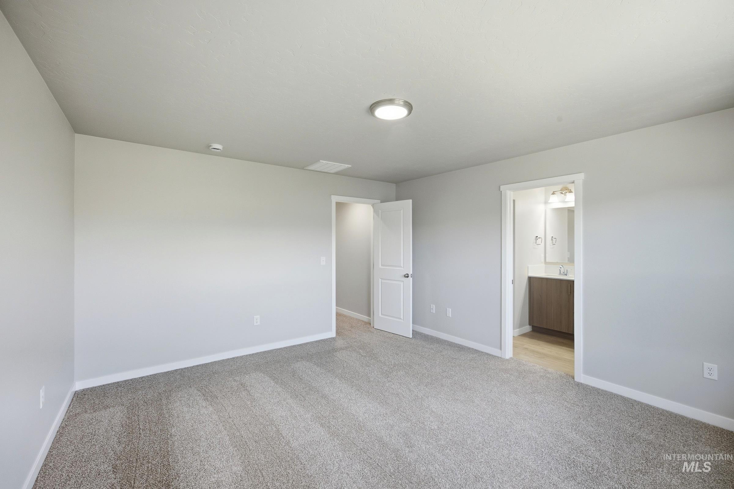 100 Bighorn St Property Photo 17