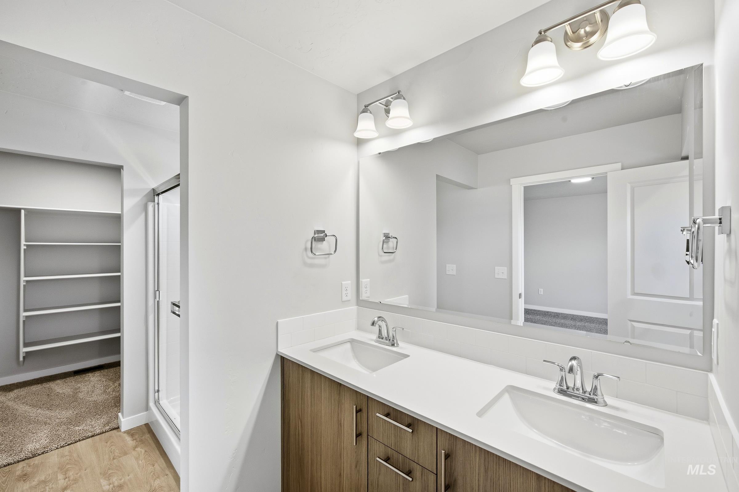 100 Bighorn St Property Photo 19