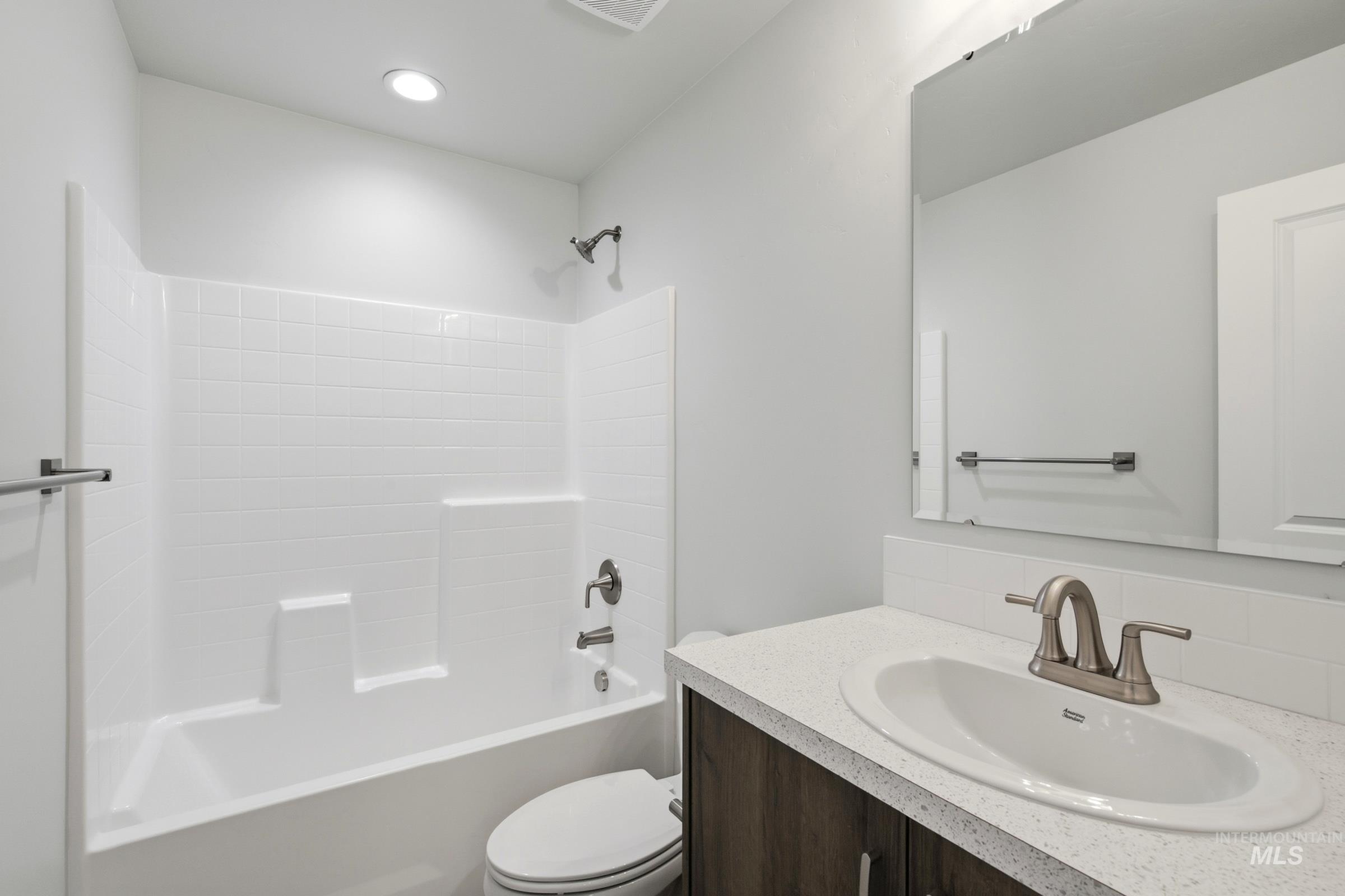 4432 S Amsterdam Ave Property Photo 13