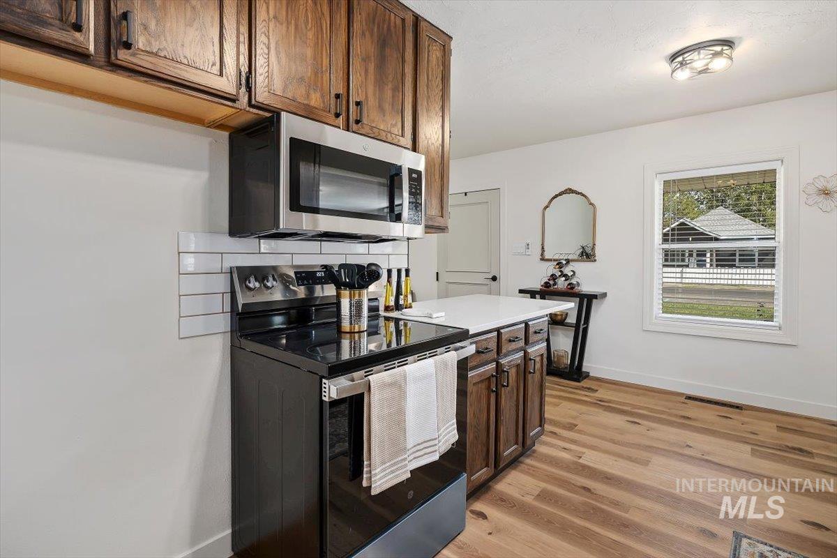 415 Adams Street Property Photo 10