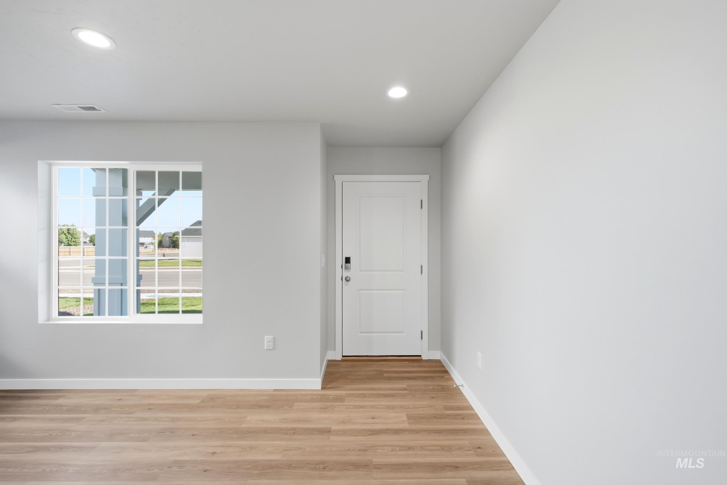 1789 Gyrfalcon St Property Photo 2