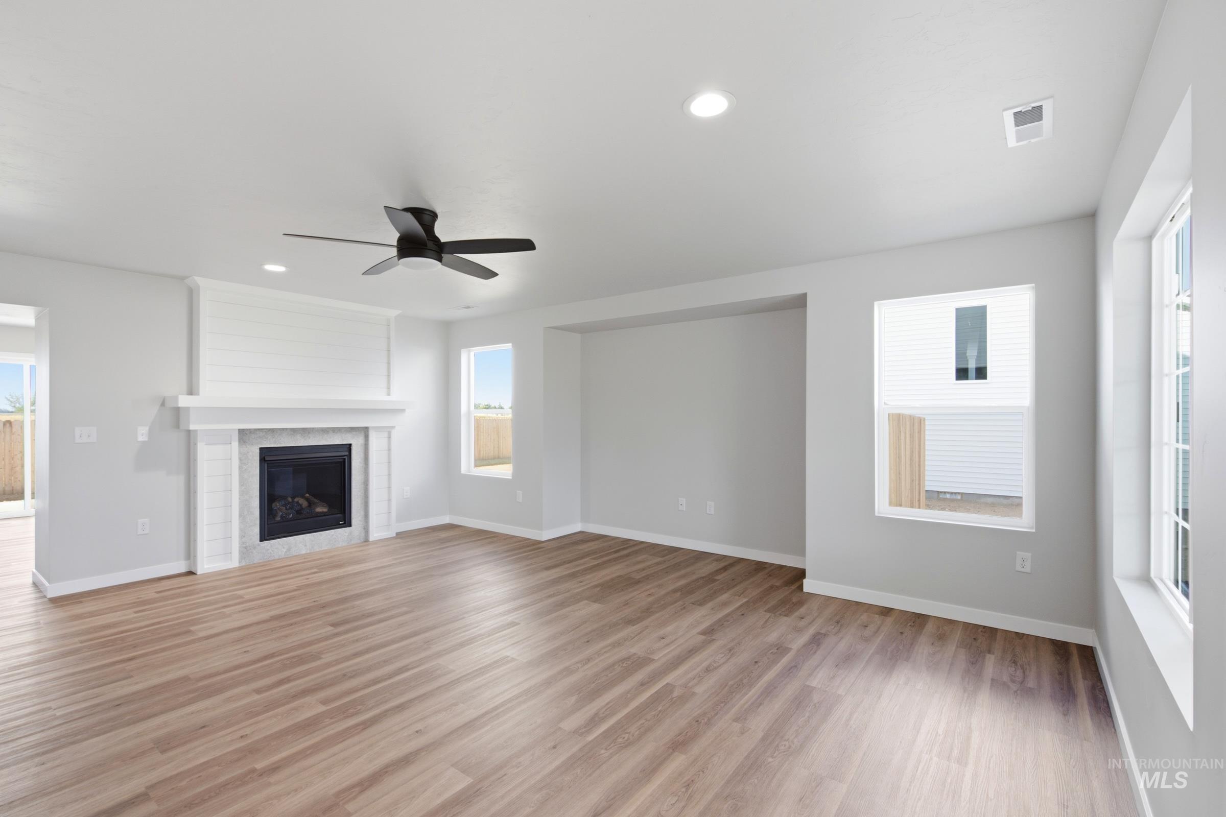 1789 Gyrfalcon St Property Photo 12