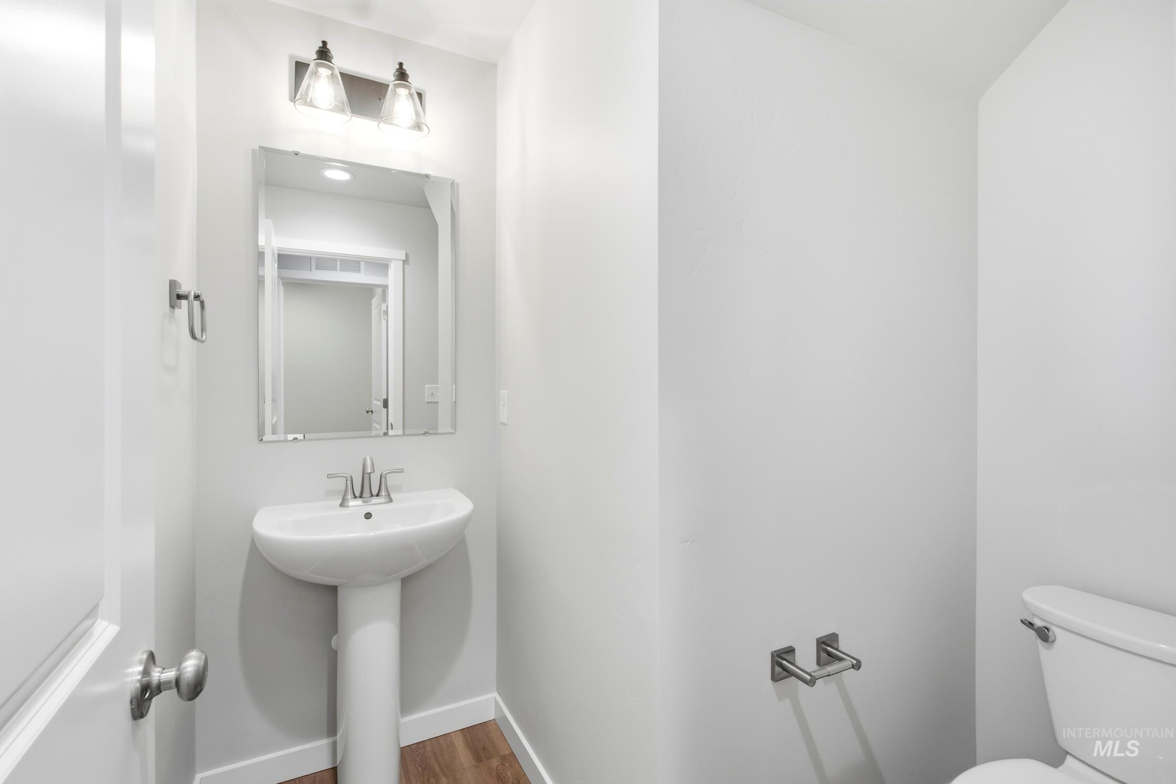 1789 Gyrfalcon St Property Photo 16