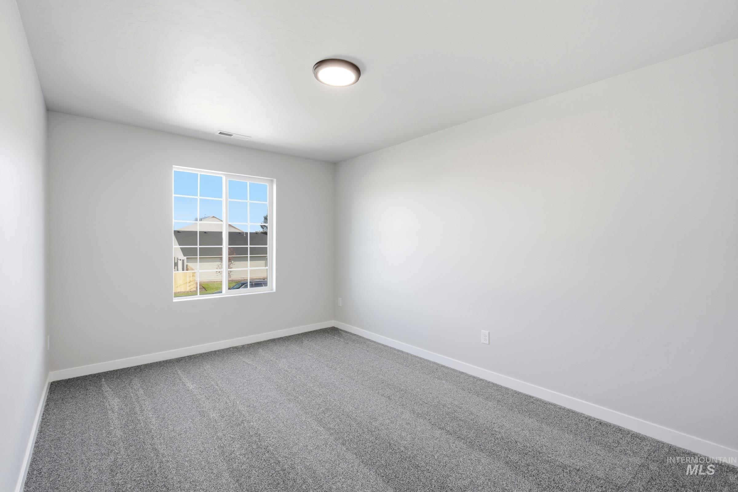 1789 Gyrfalcon St Property Photo 19