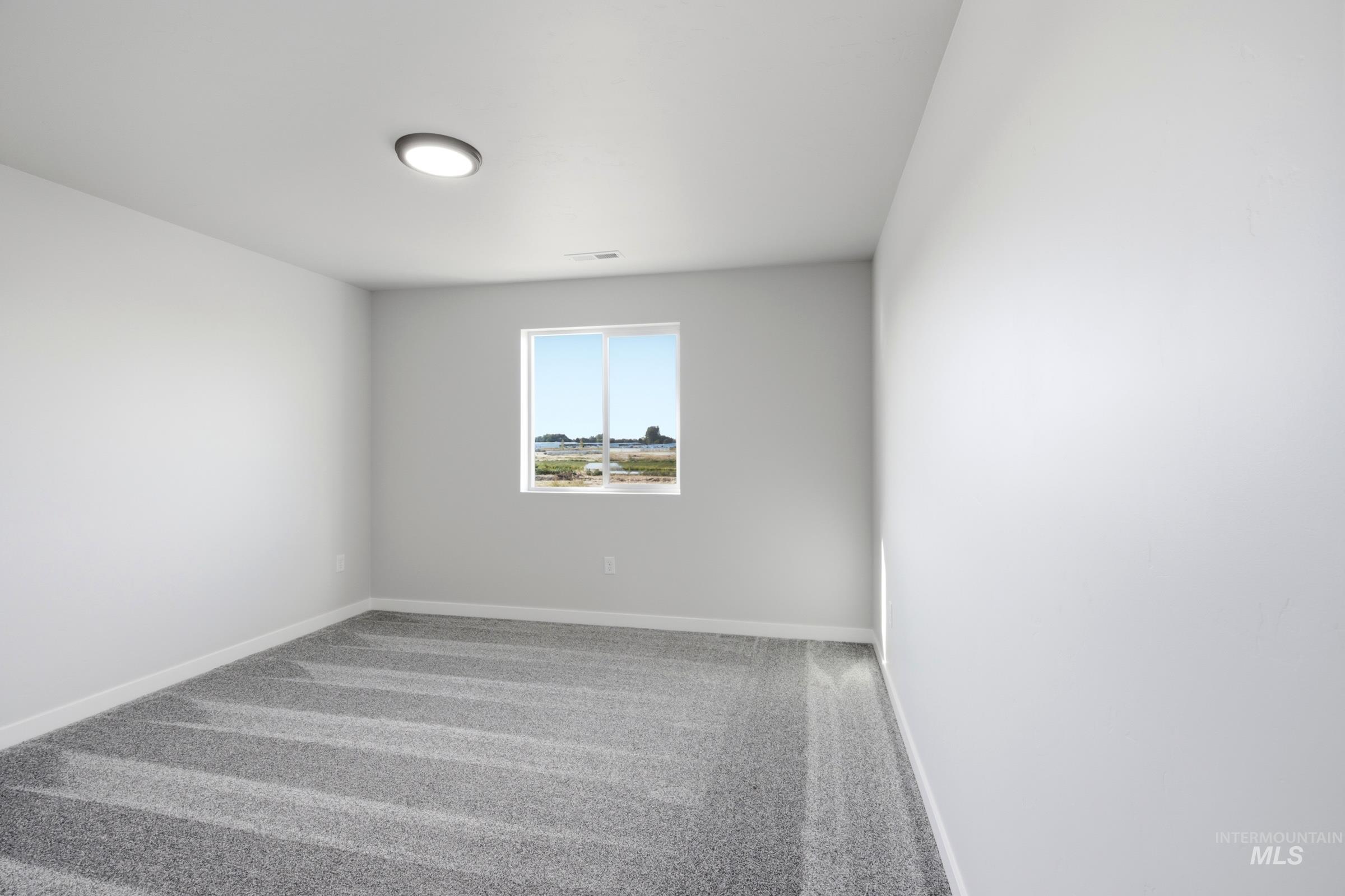 1789 Gyrfalcon St Property Photo 23