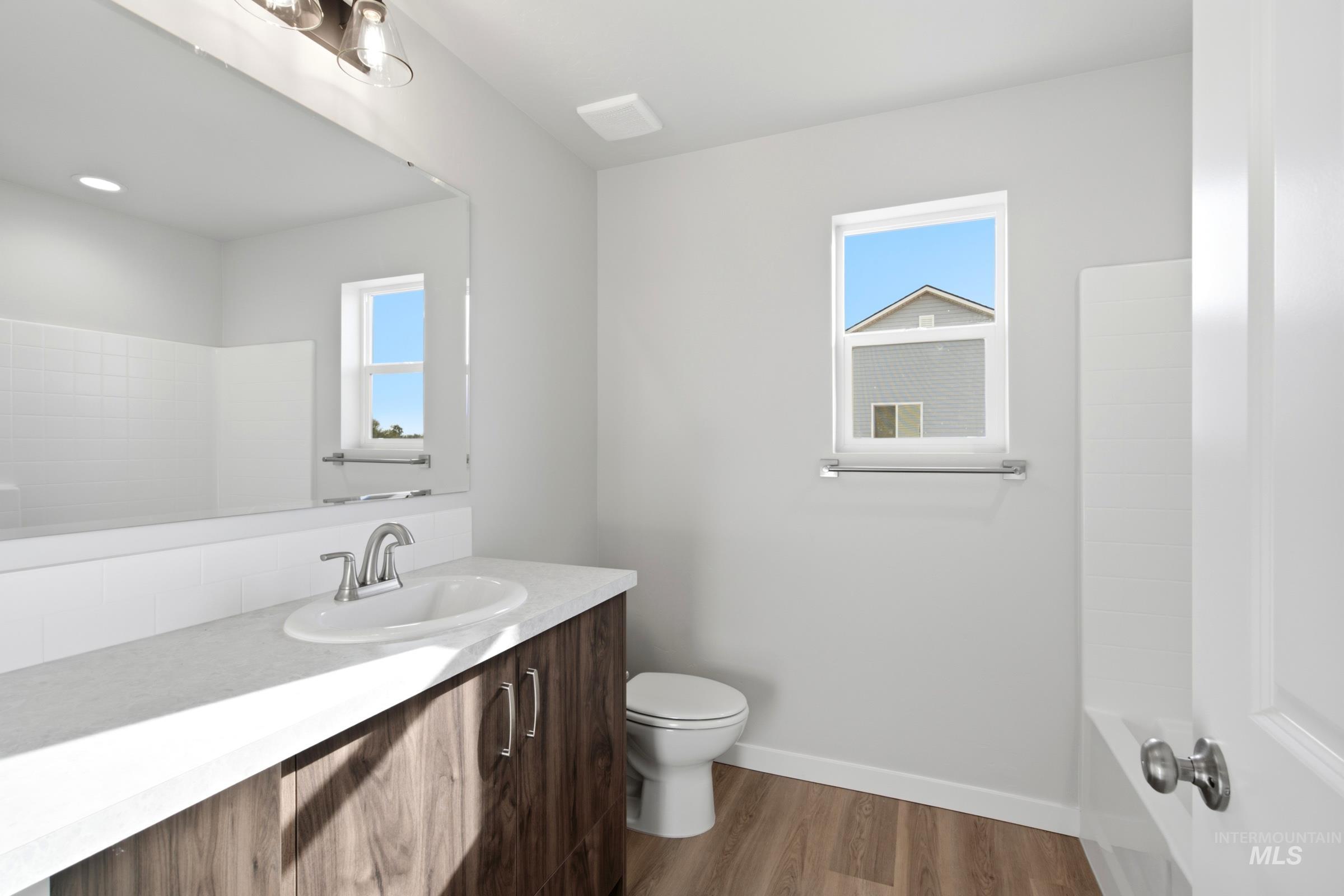 1789 Gyrfalcon St Property Photo 25