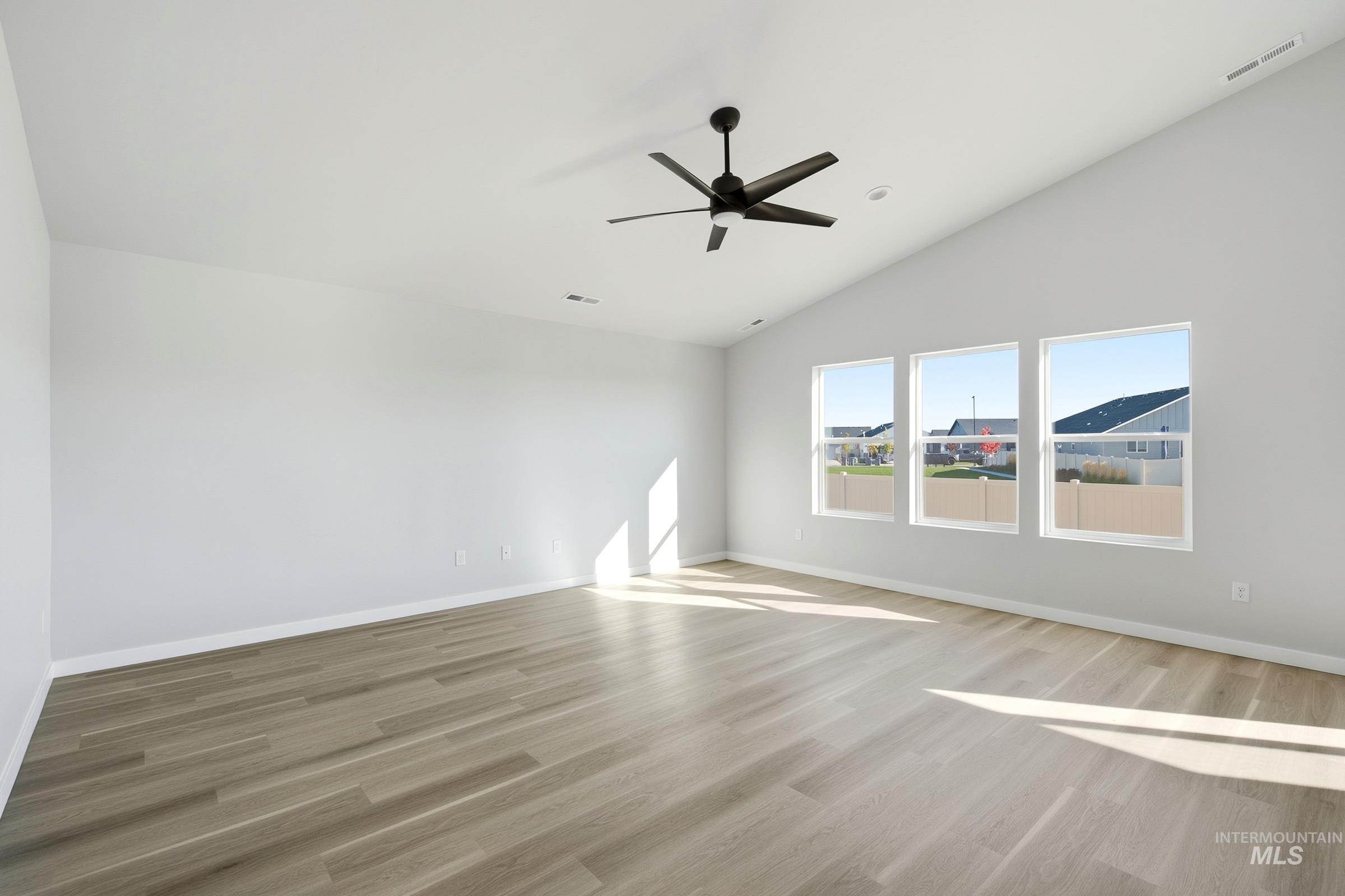 3862 E Freedom Tower Dr Property Photo 8
