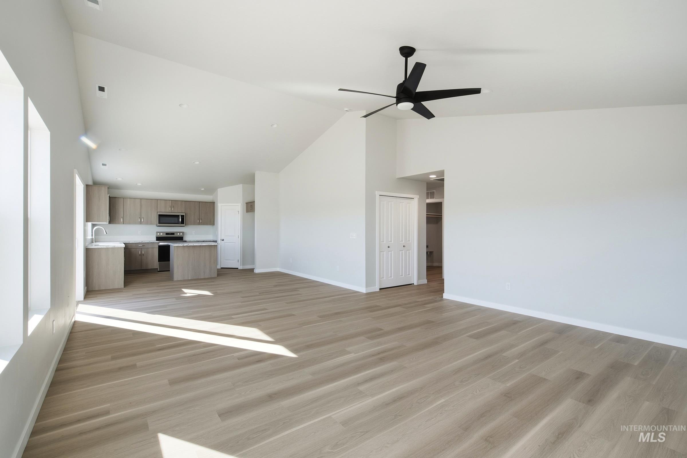 3862 E Freedom Tower Dr Property Photo 10