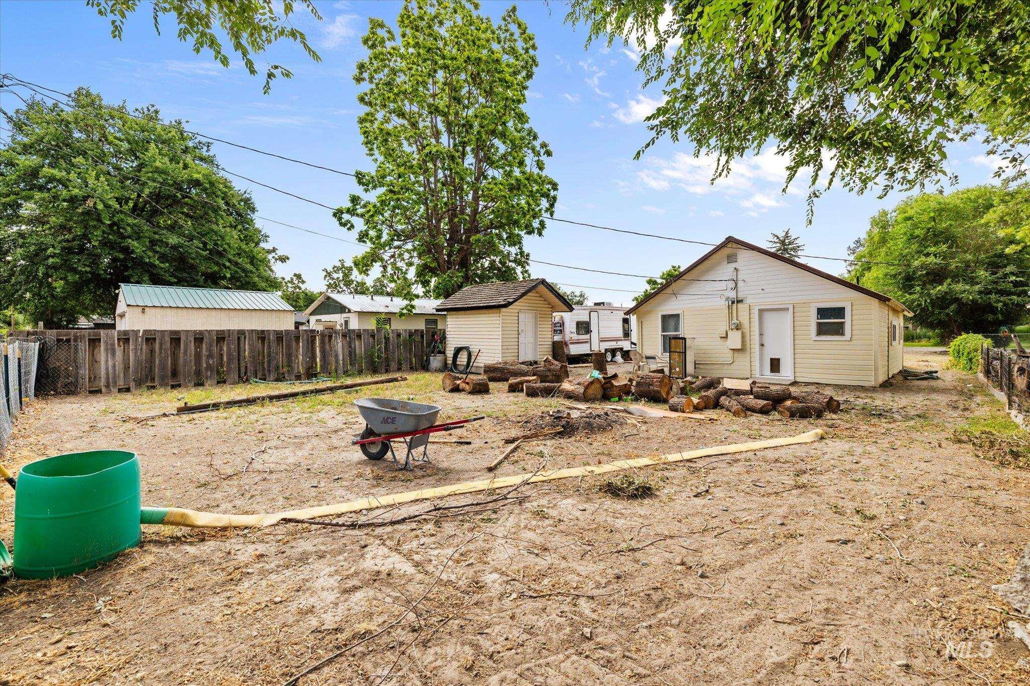 328 W Owyhee Ave Property Photo 9
