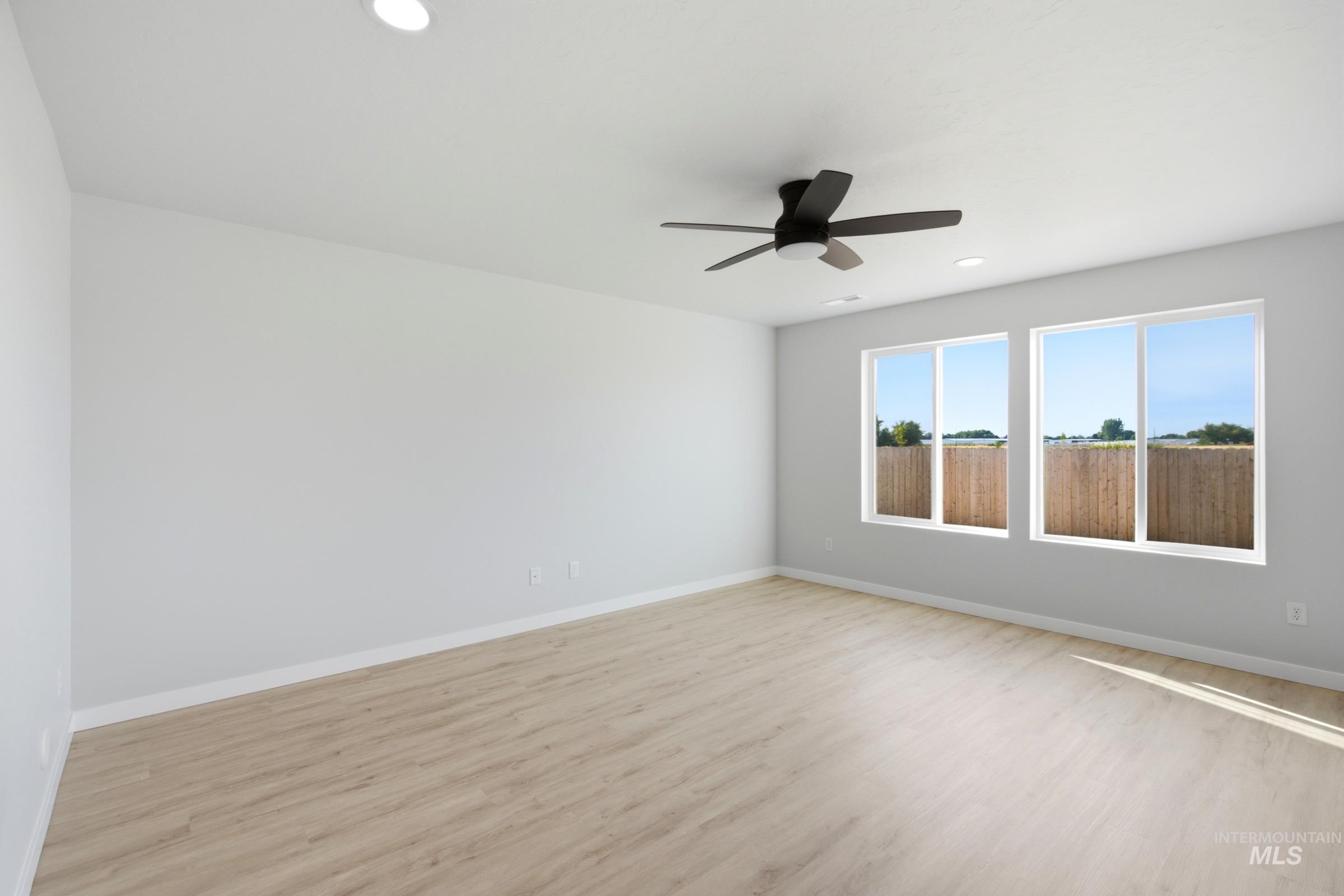 1797 Gyrfalcon St Property Photo 7