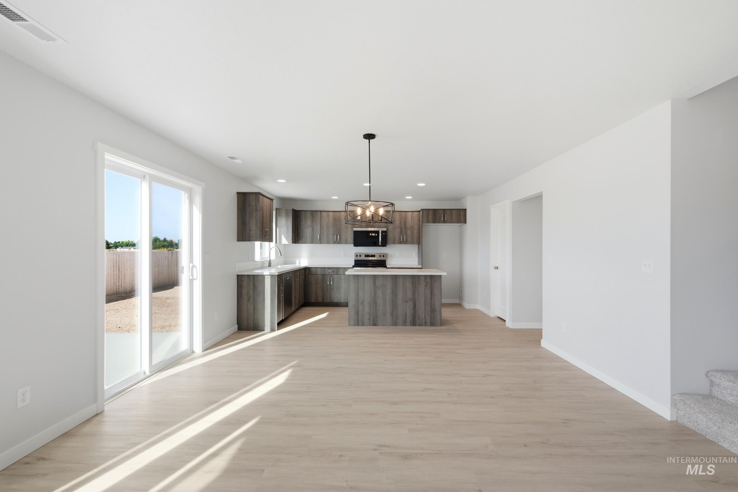1797 Gyrfalcon St Property Photo 10