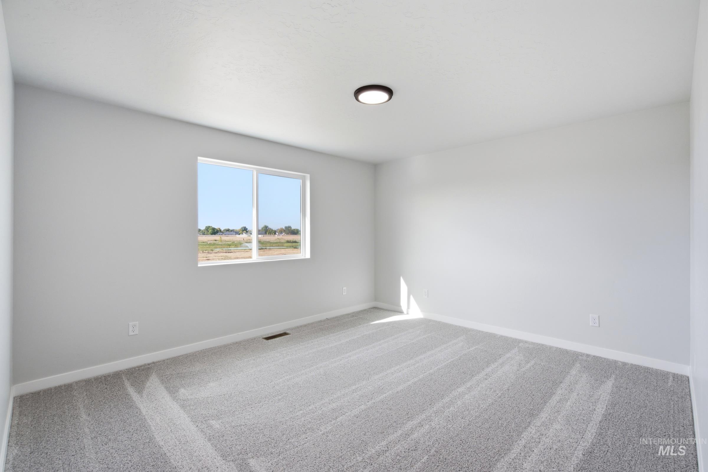 1797 Gyrfalcon St Property Photo 15