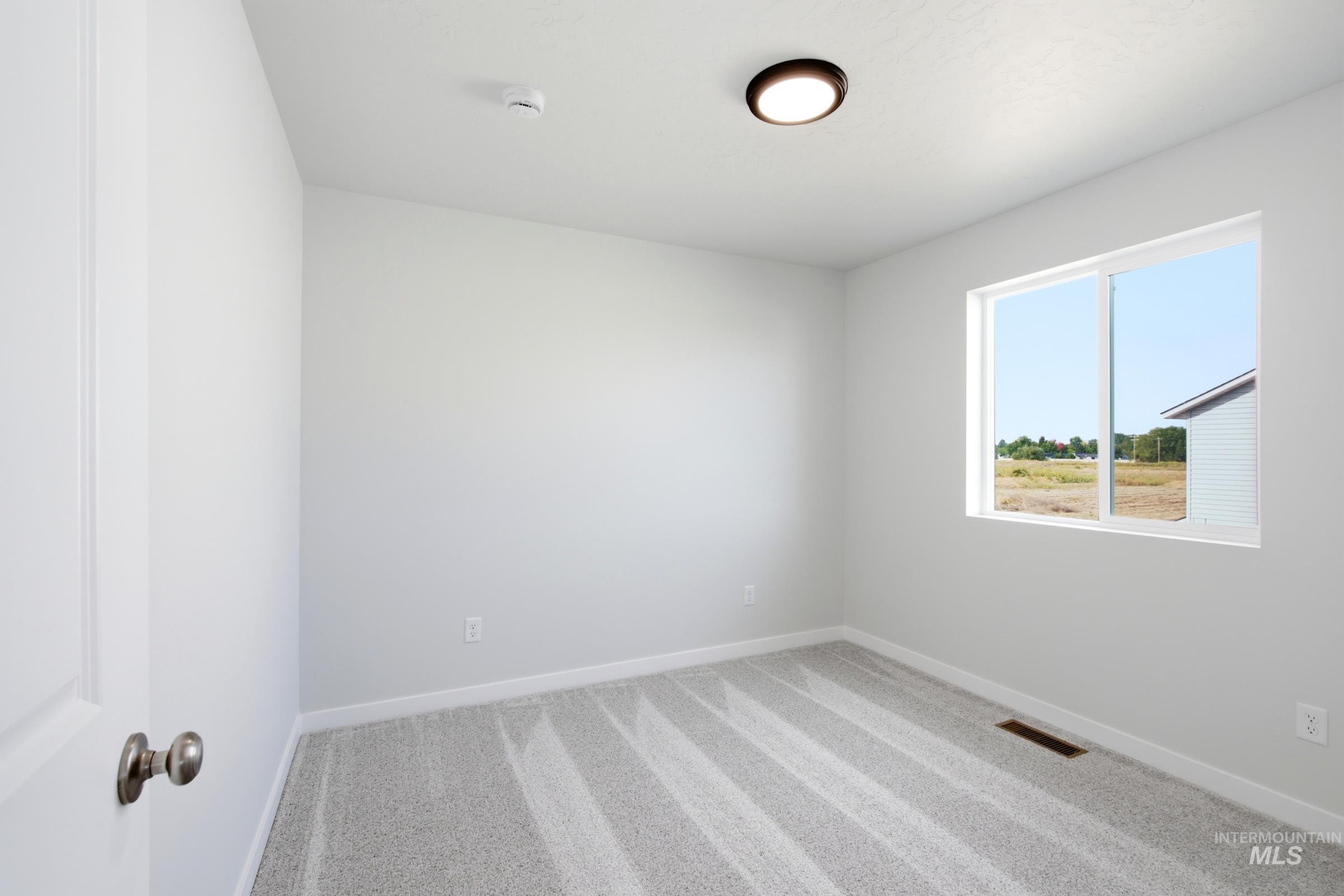 1797 Gyrfalcon St Property Photo 21