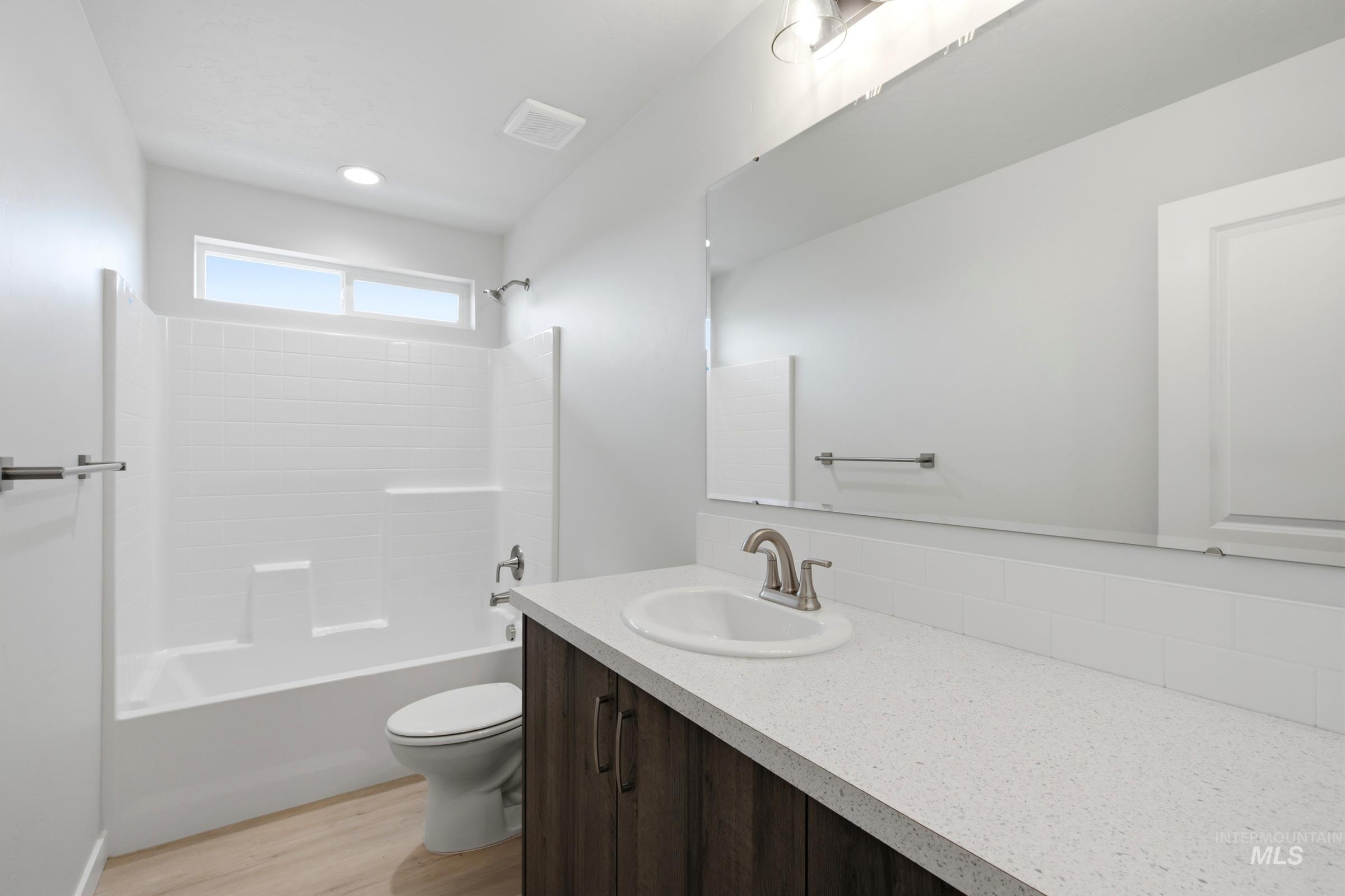 1797 Gyrfalcon St Property Photo 23