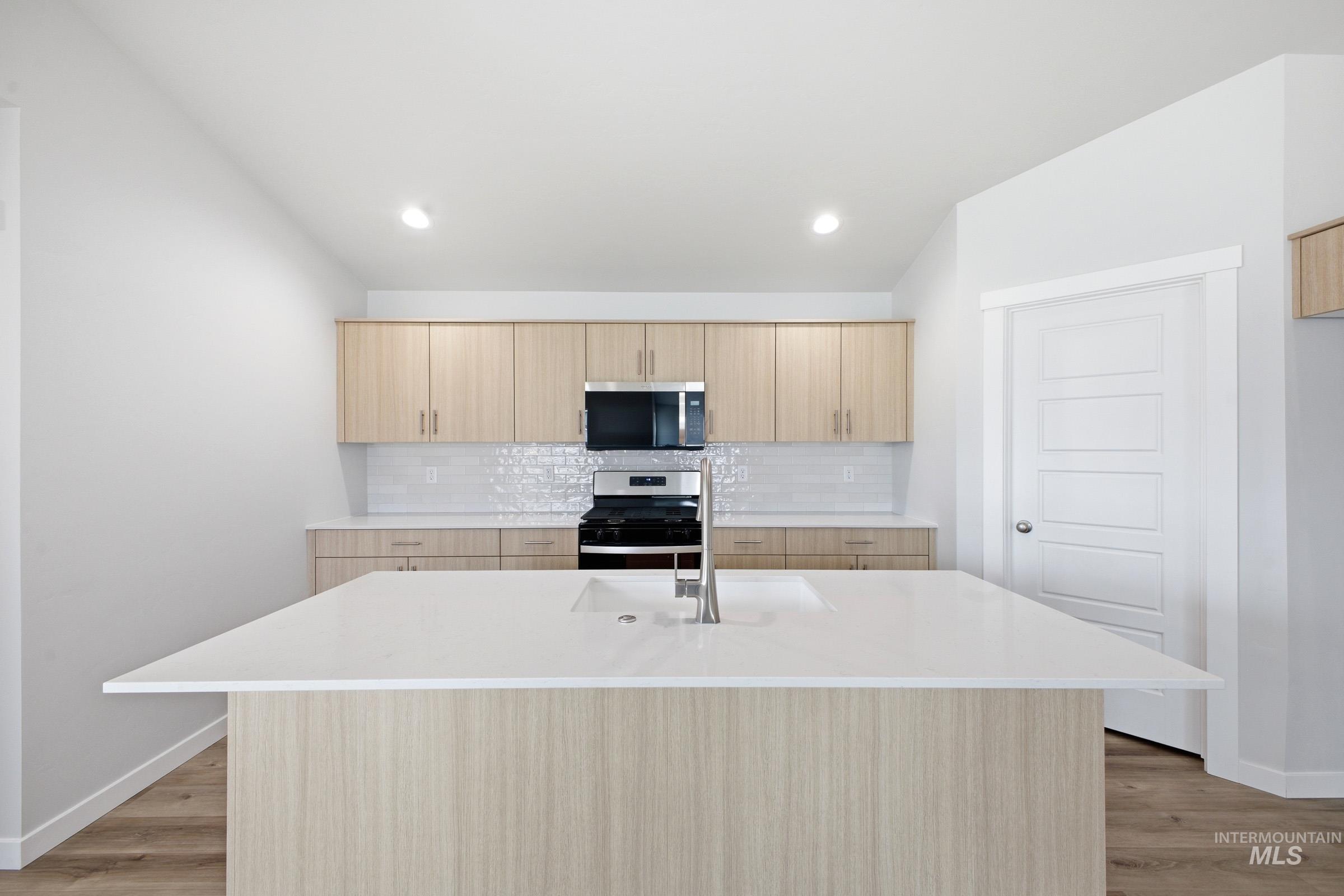 9486 W Blazing Star St Property Photo 3