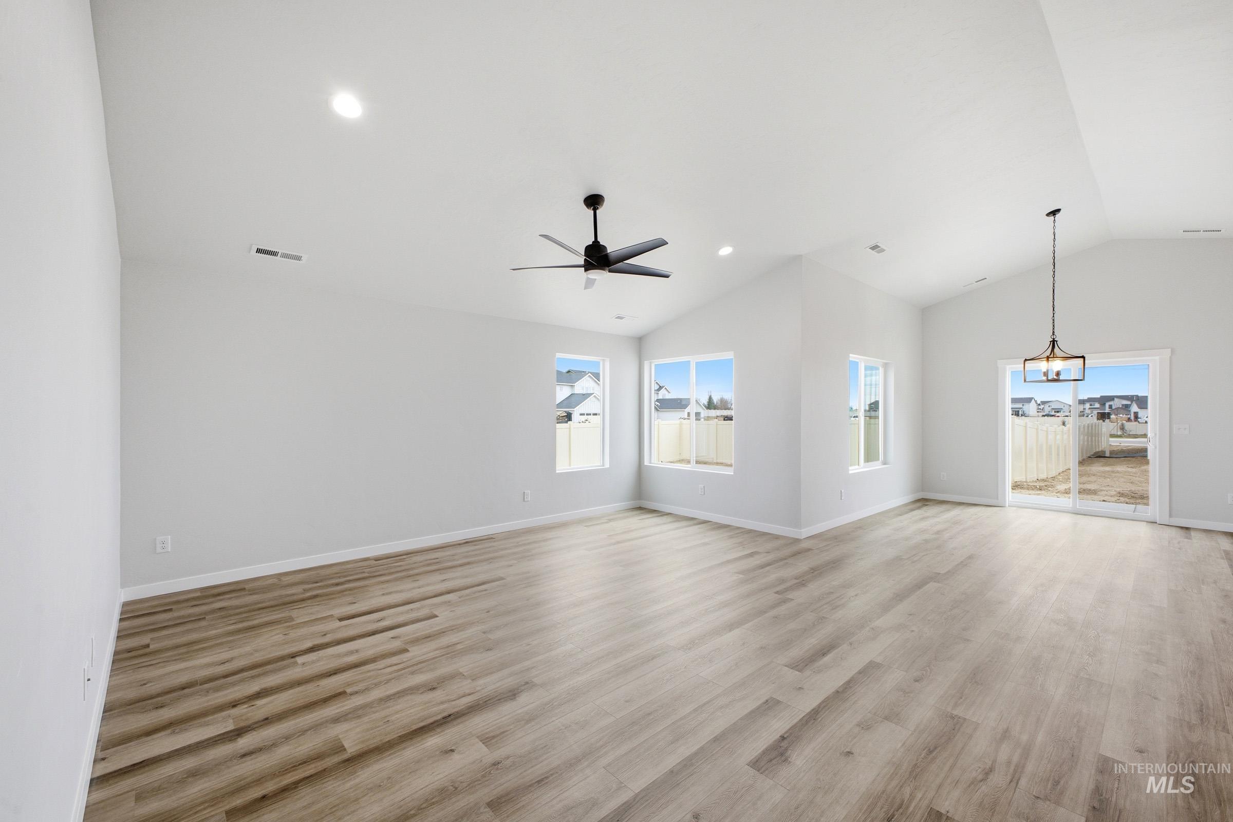 9486 W Blazing Star St Property Photo 8