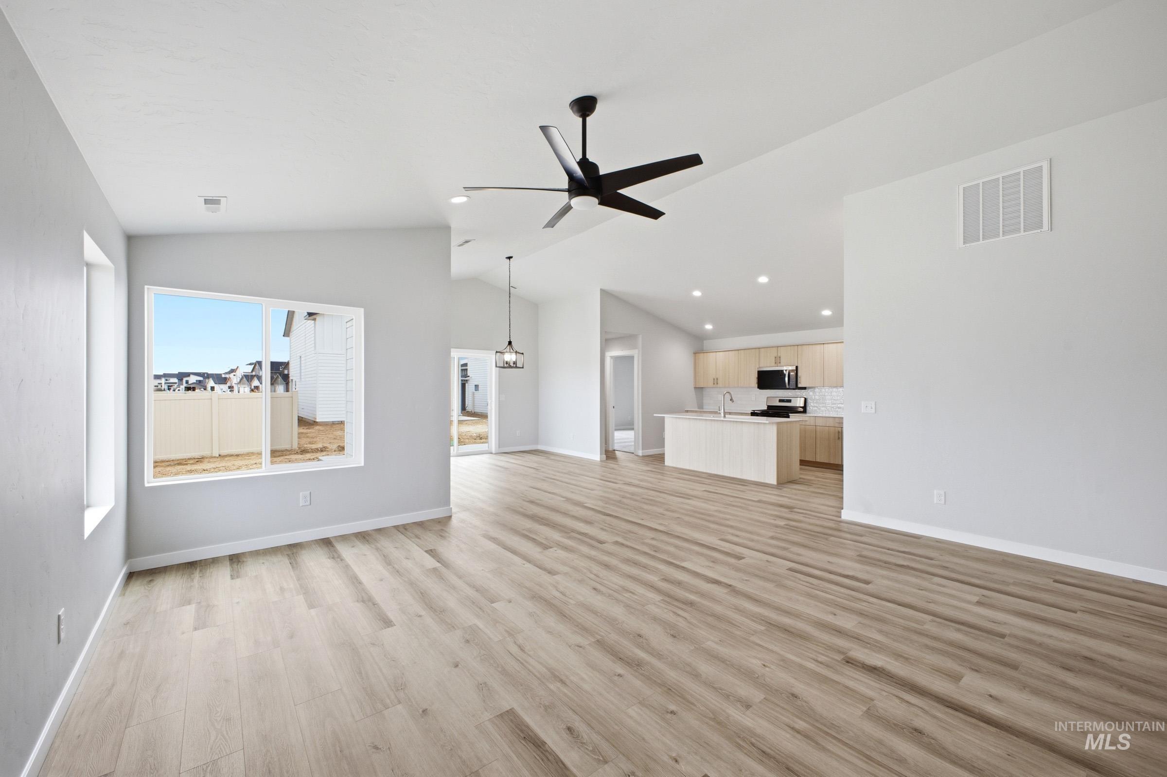 9486 W Blazing Star St Property Photo 10